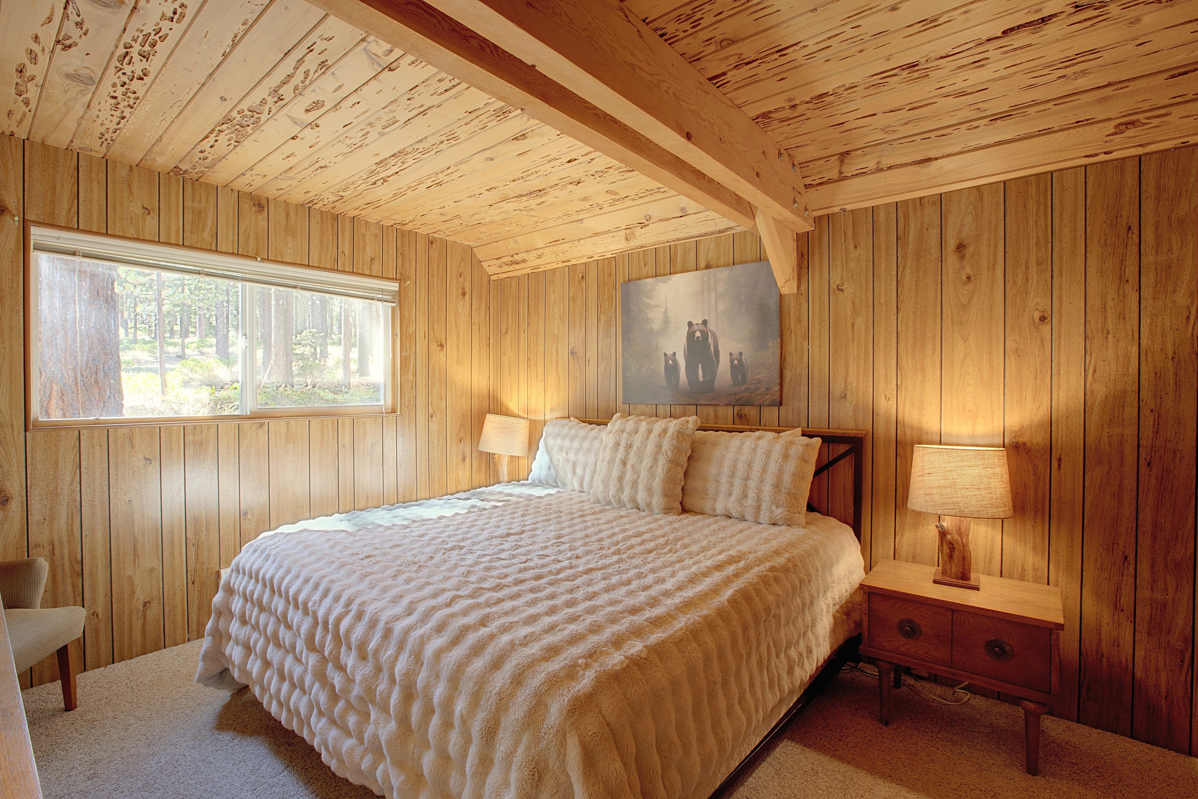 Bedroom 1 | King Bed