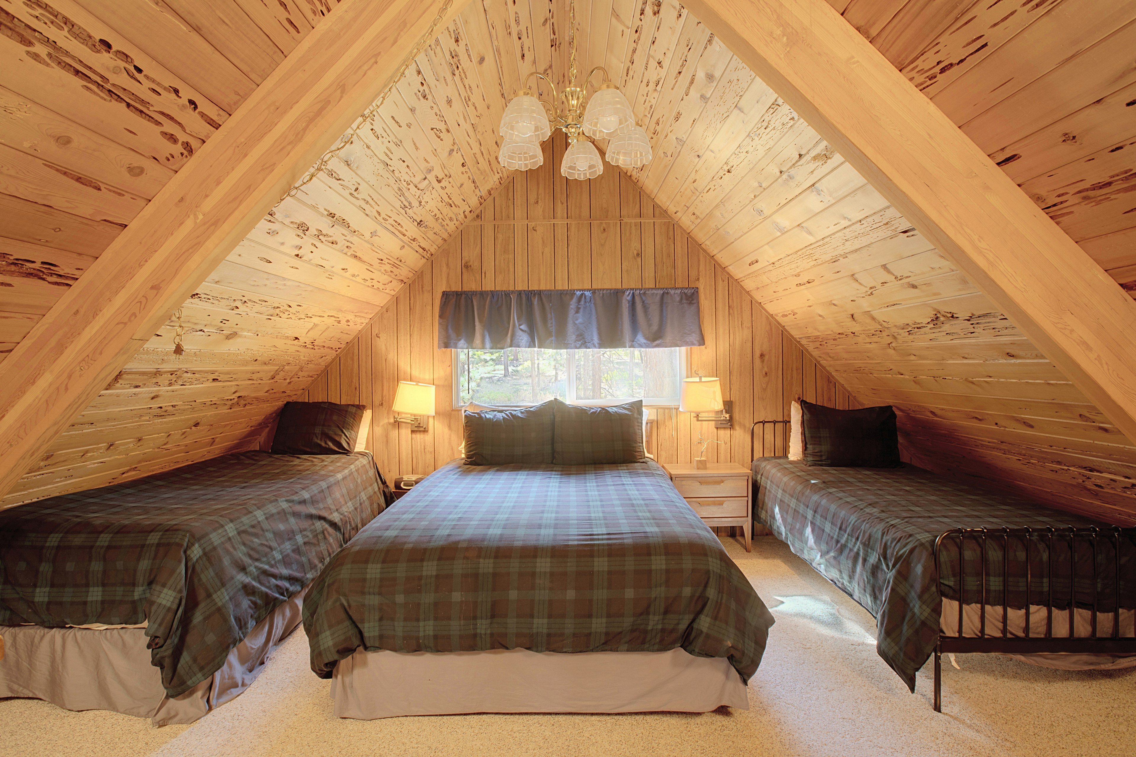 Bedroom 3 | Queen Bed | 2 Twin Beds