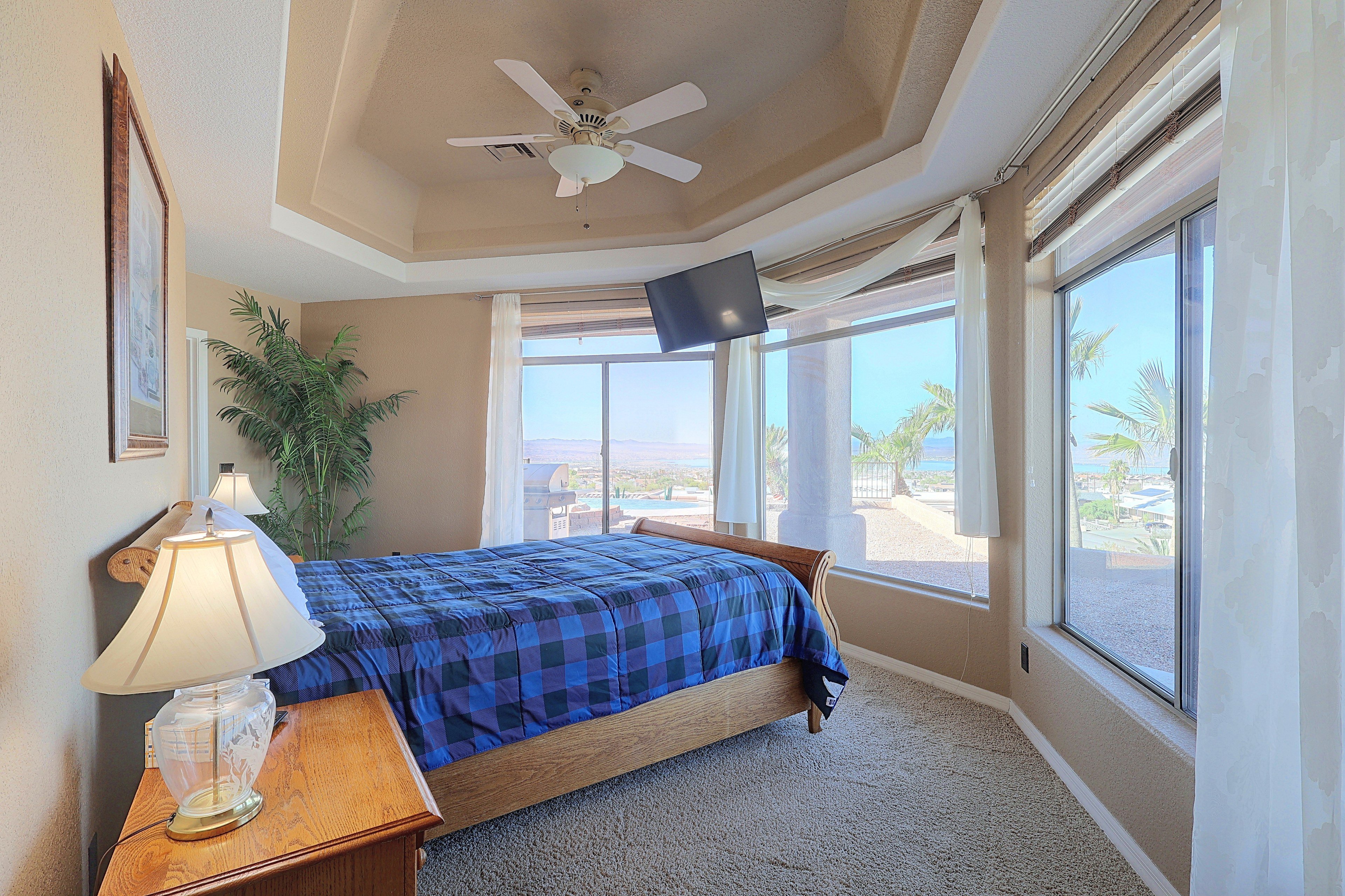 Bedroom | Queen Bed | 1st Floor
