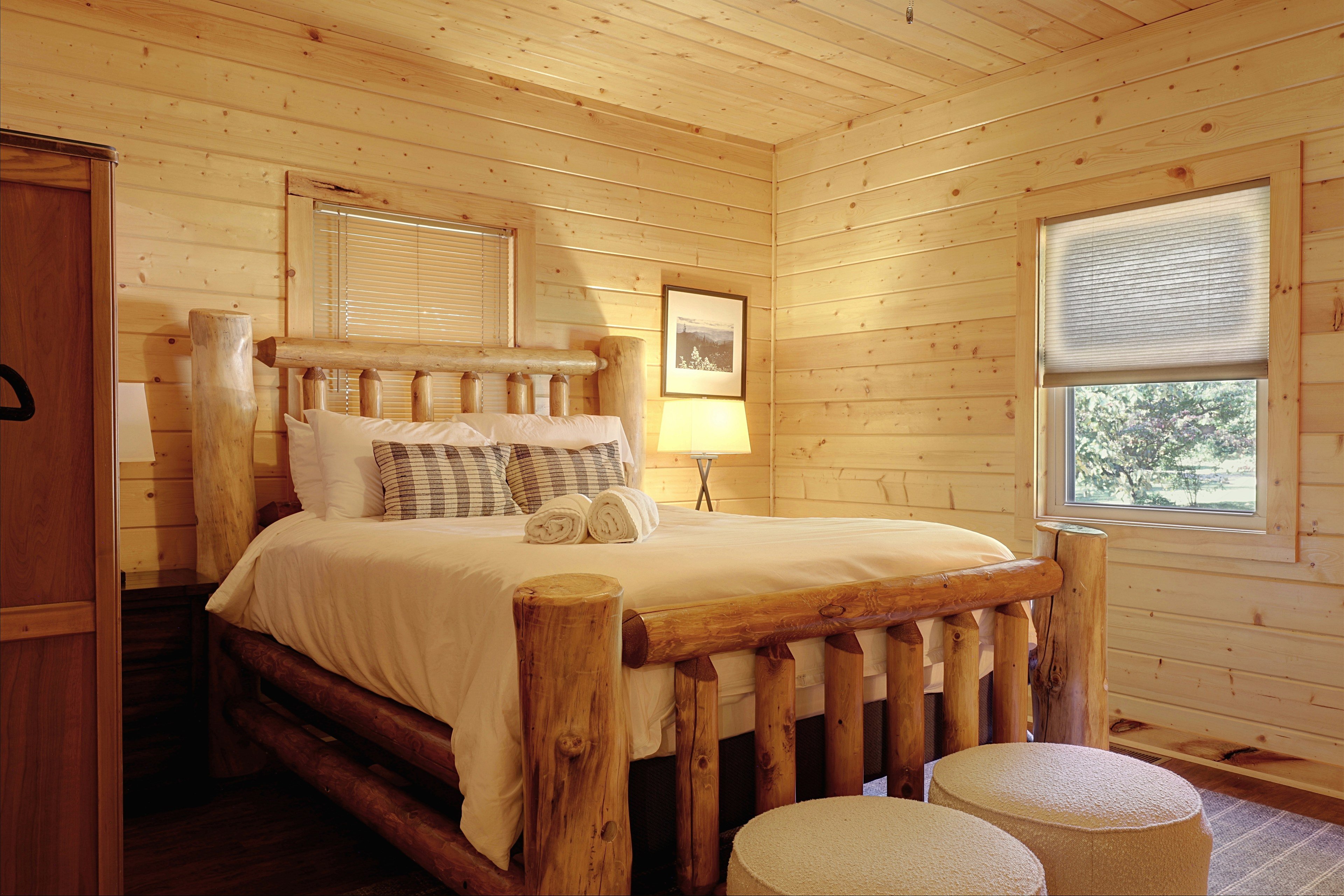 Bedroom 2 | Queen Bed | 1st Floor