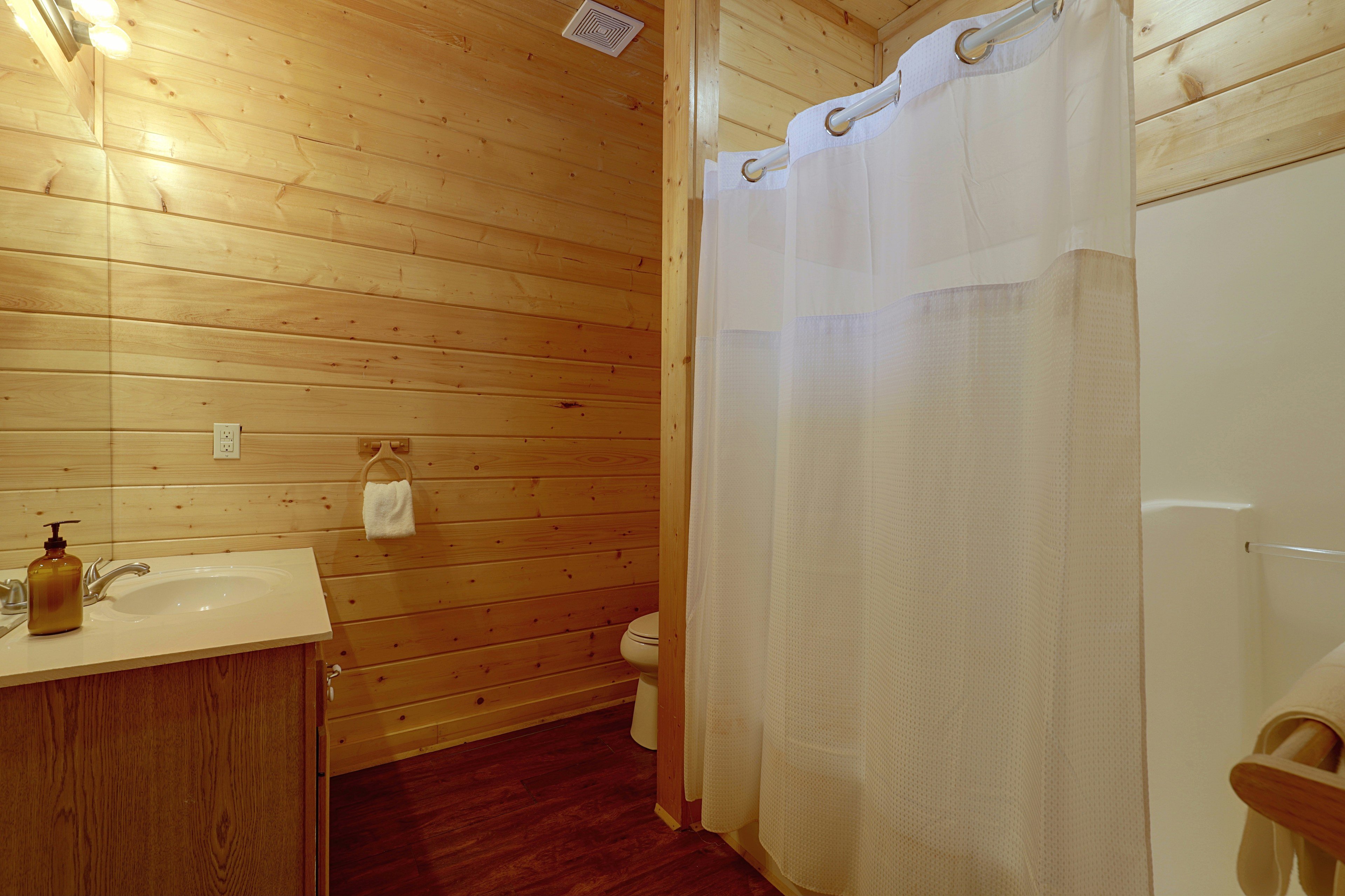 Bathroom | 1st Floor