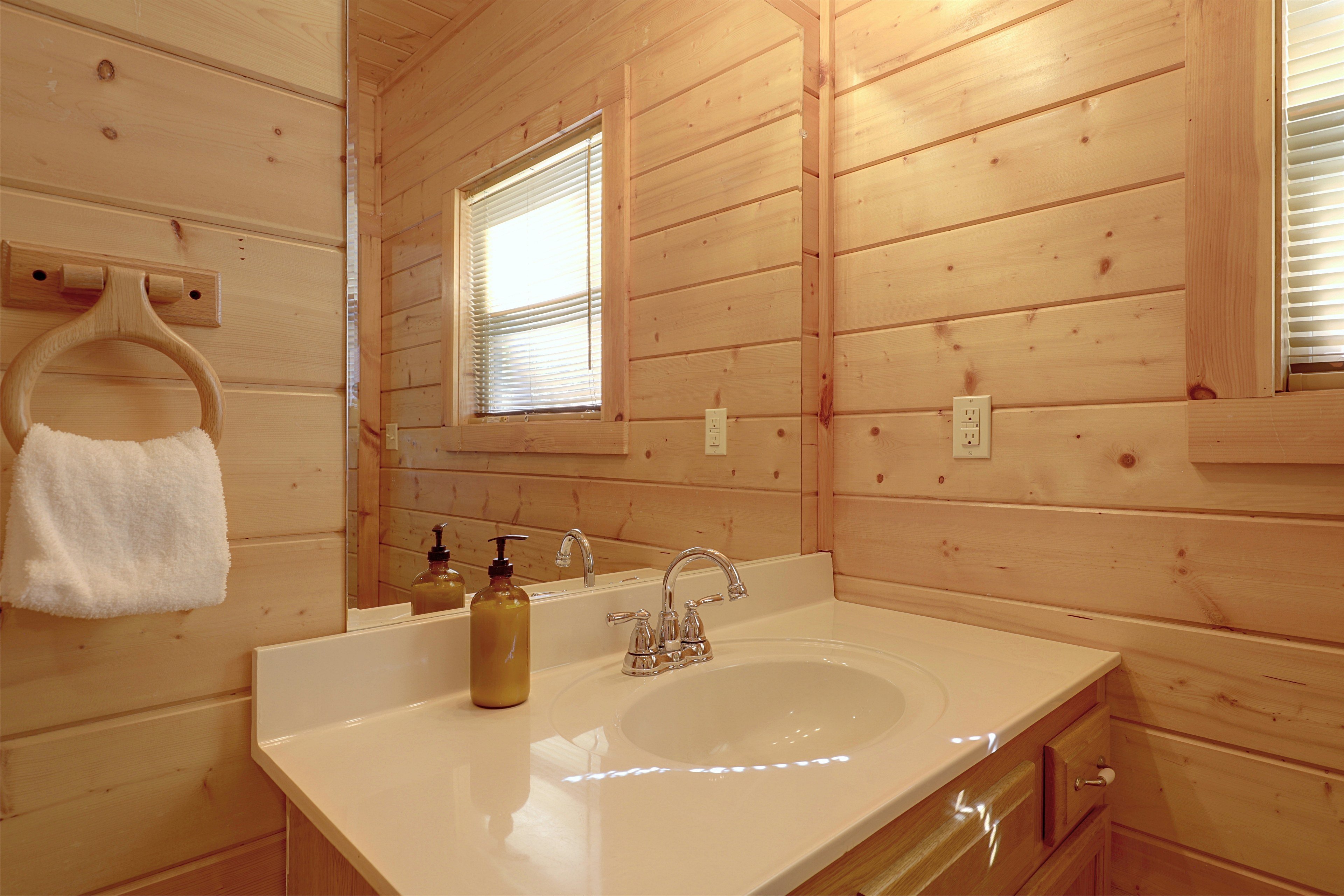 Bathroom | 1st Floor