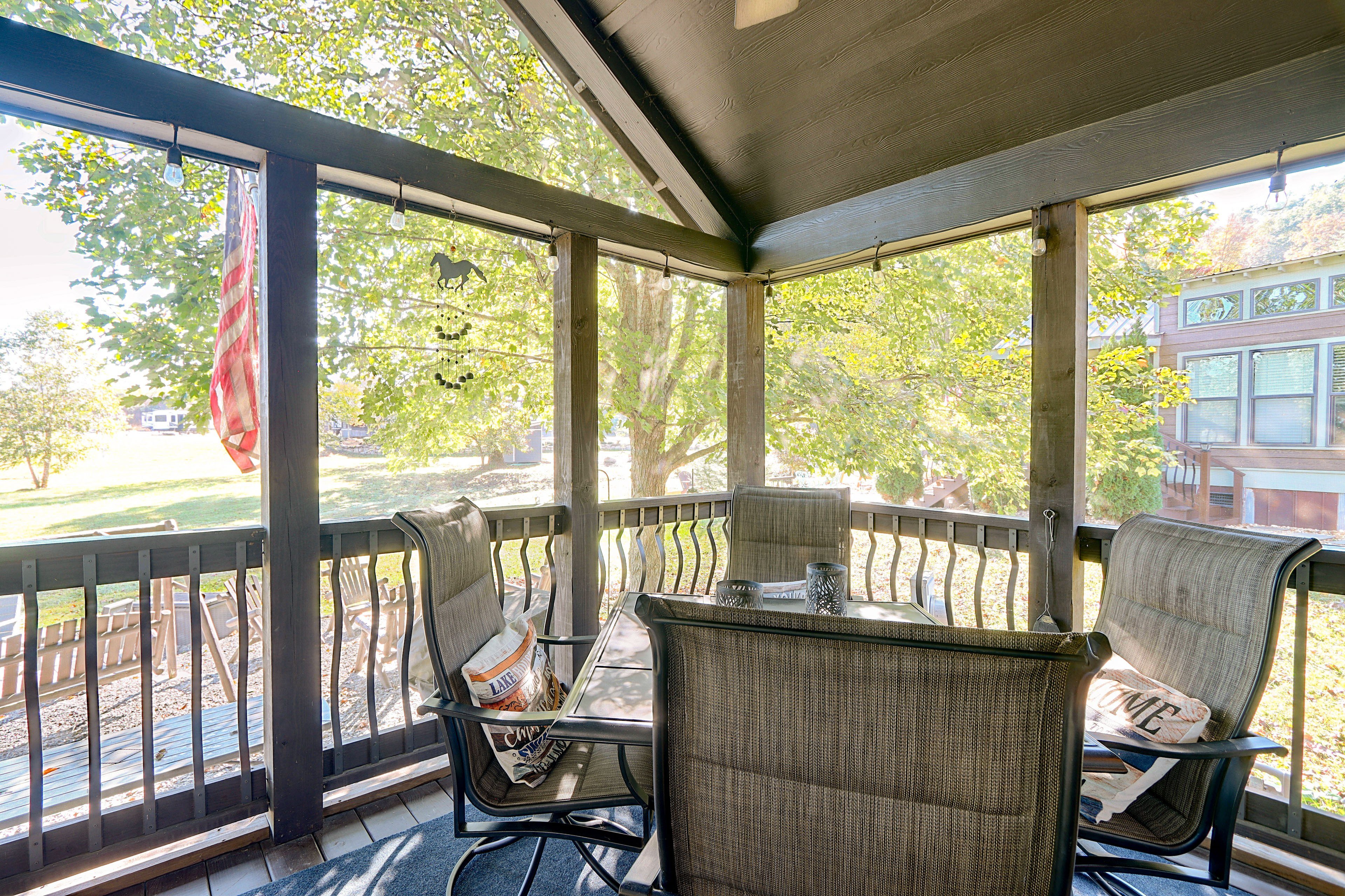 Updated Screened-In Porch