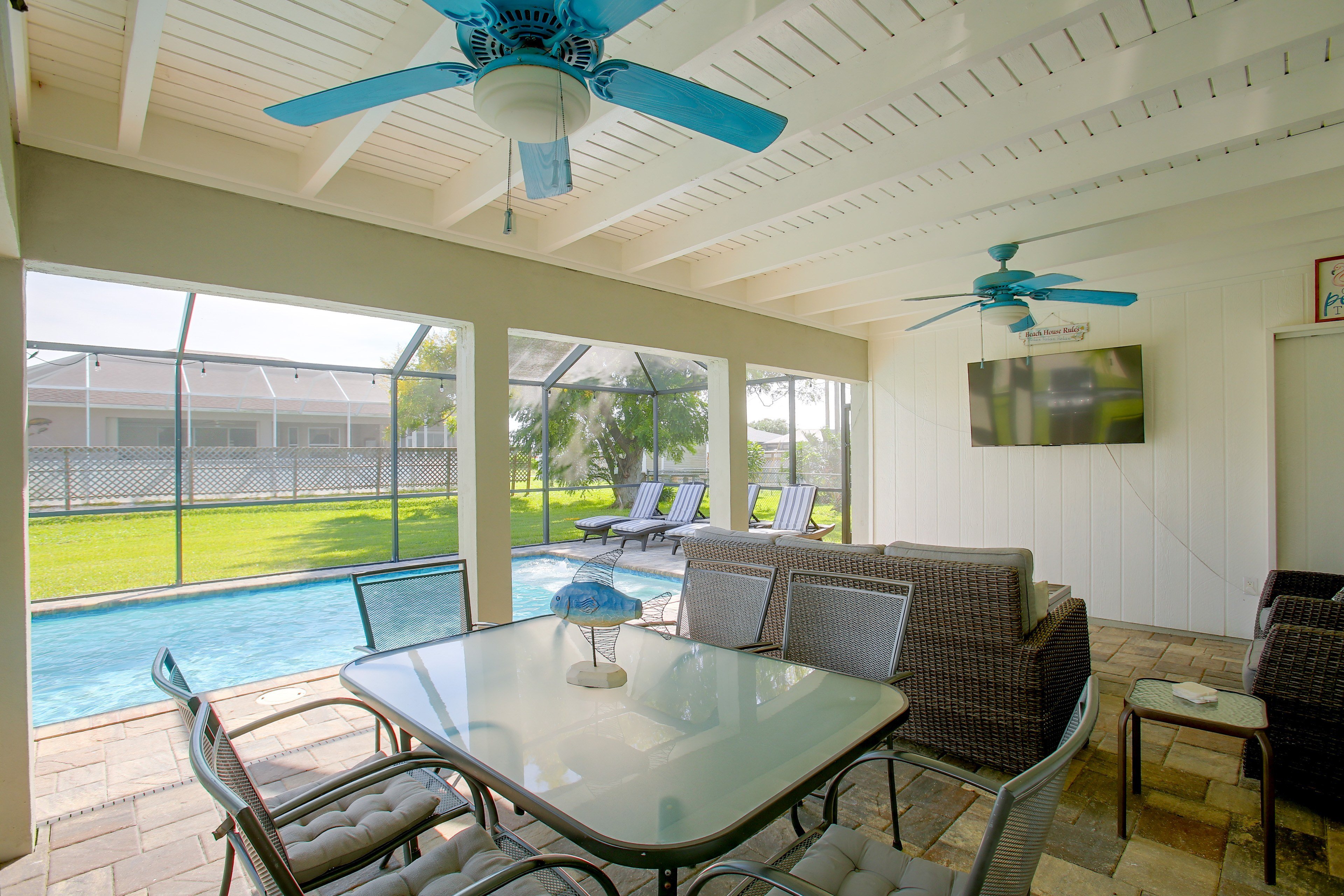 Furnished Lanai