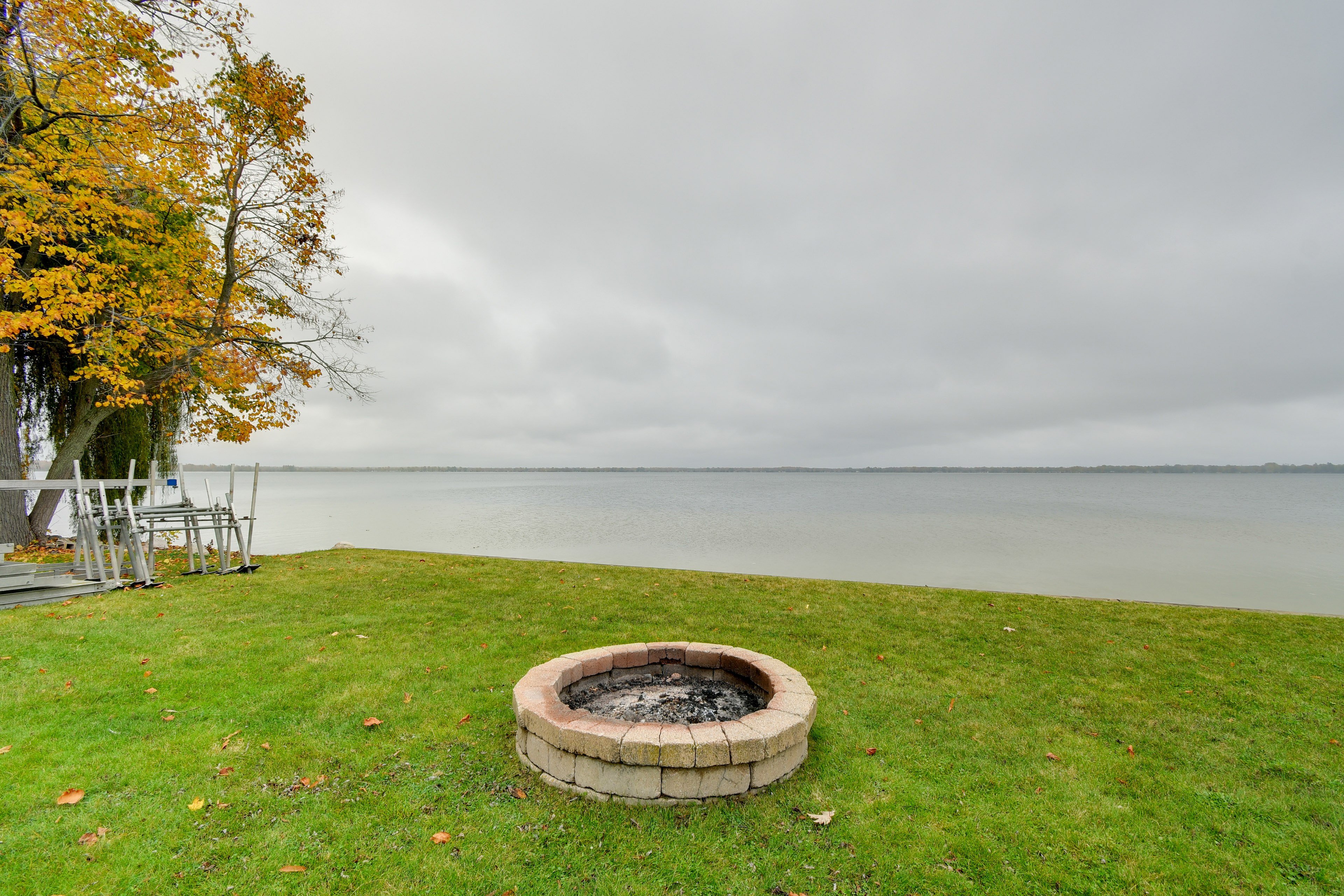 Houghton Lake Vacation Rental | 4BR | 2BA | 2,100 Sq Ft
