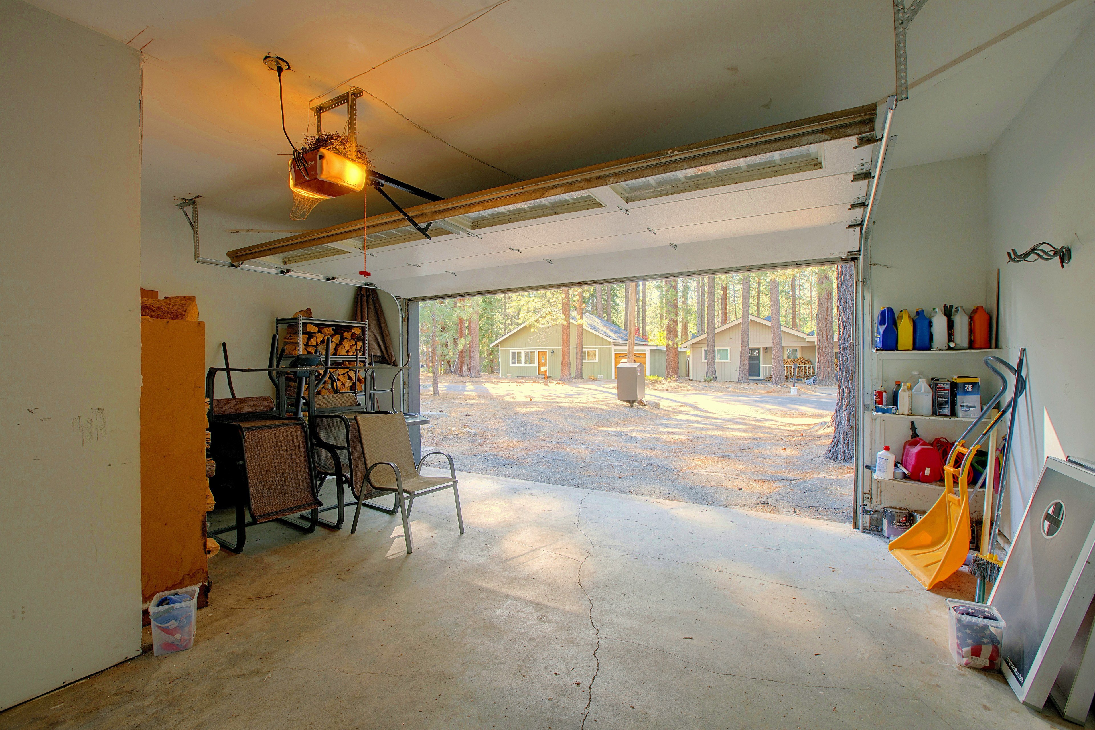 Garage (1 Vehicle) | Driveway (2 Vehicles)