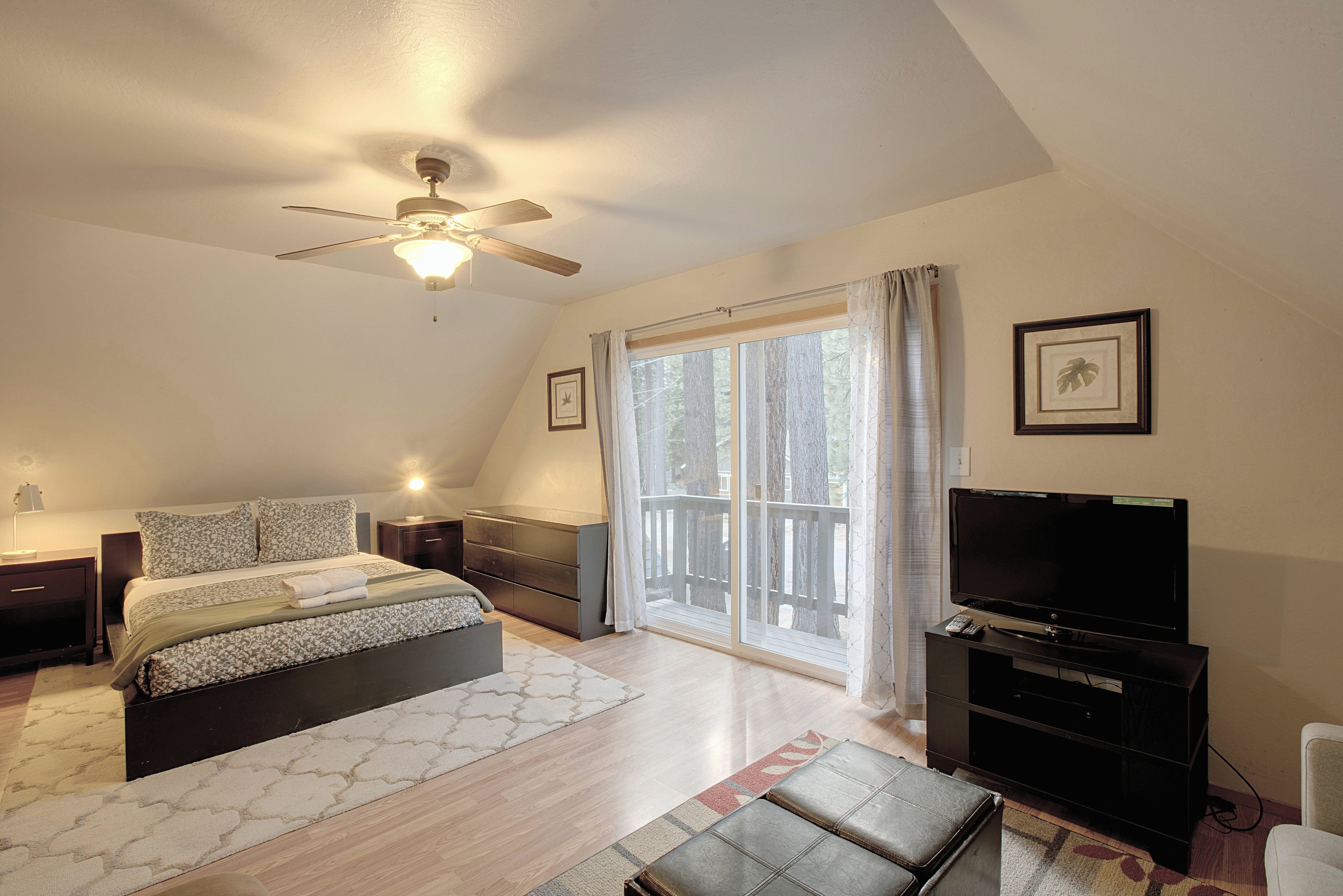 Bedroom 2 | Queen Bed | 2nd Floor