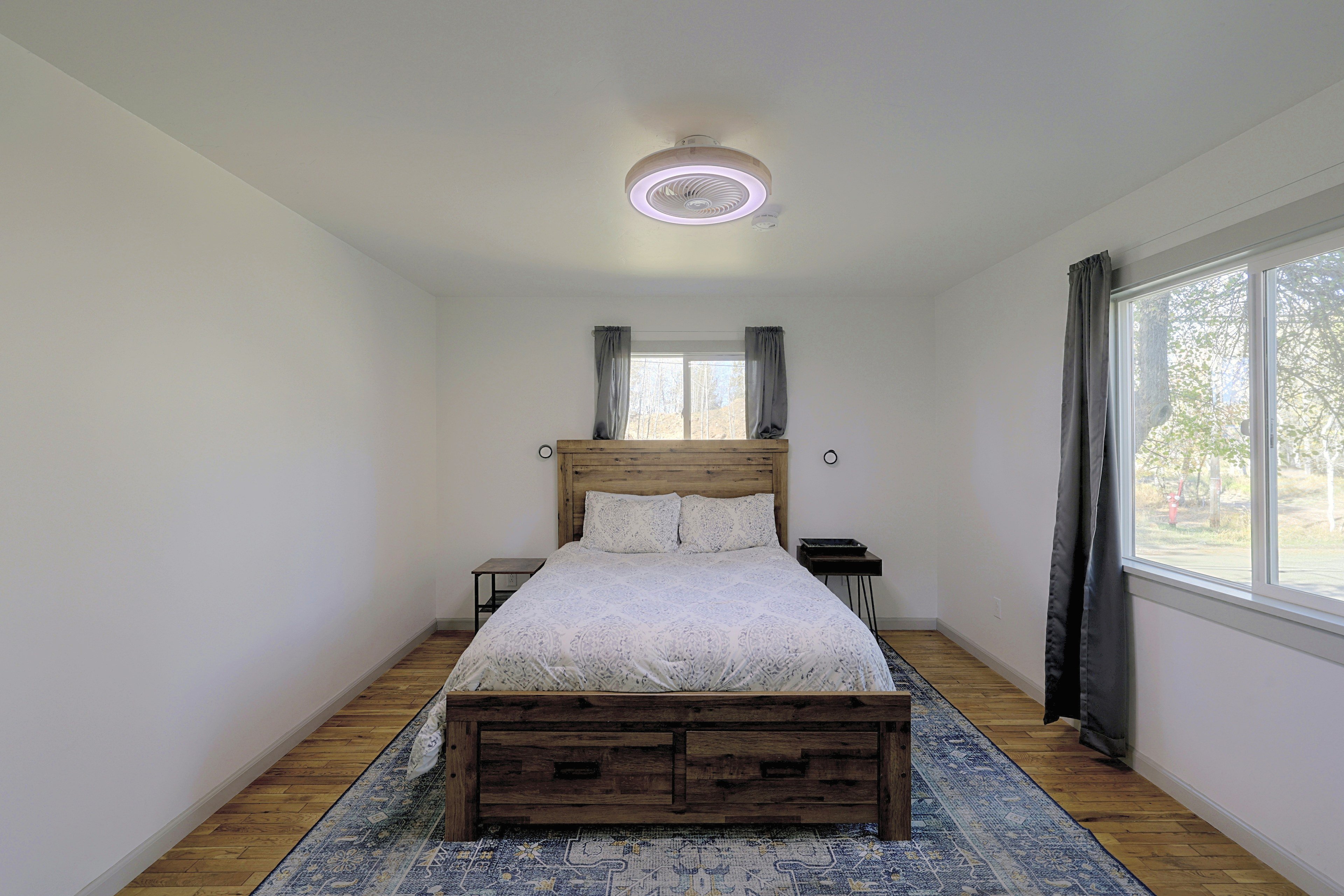 Bedroom 2 | Queen Bed