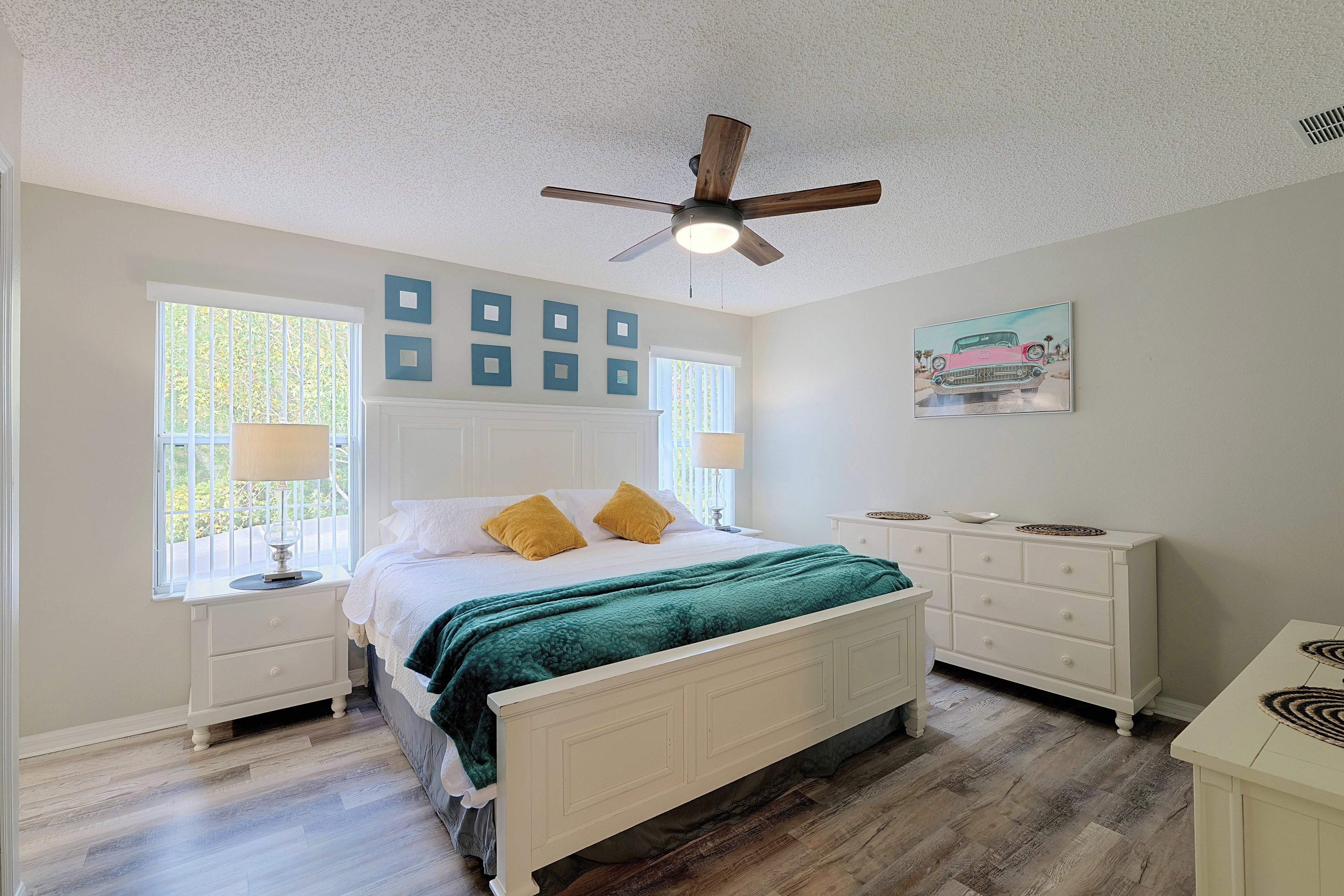 Bedroom 1 | King Bed | Linens Provided