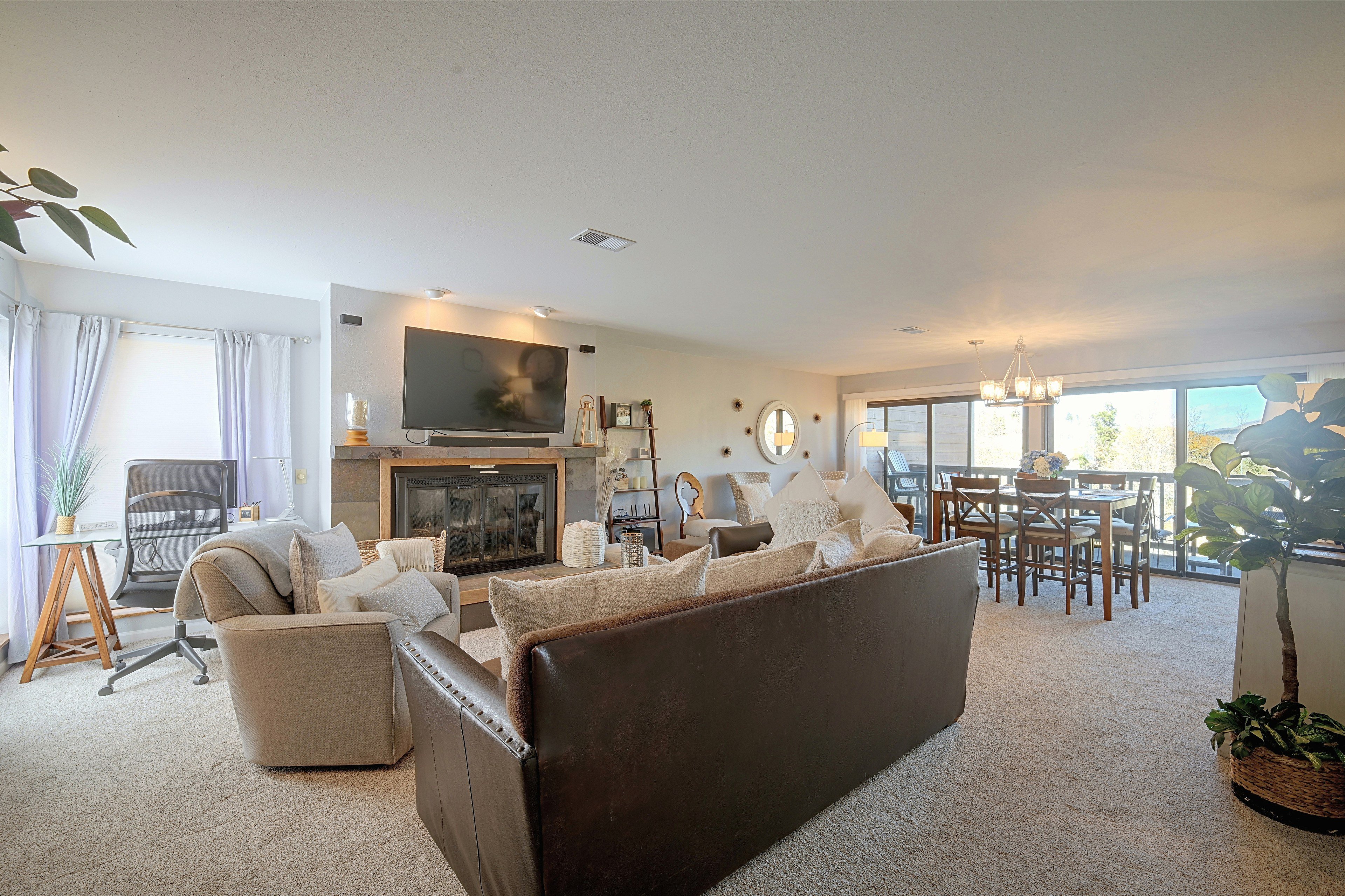 Silverthorne Vacation Rental | 2BR | 2BA | Stairs Required | 1,121 Sq Ft