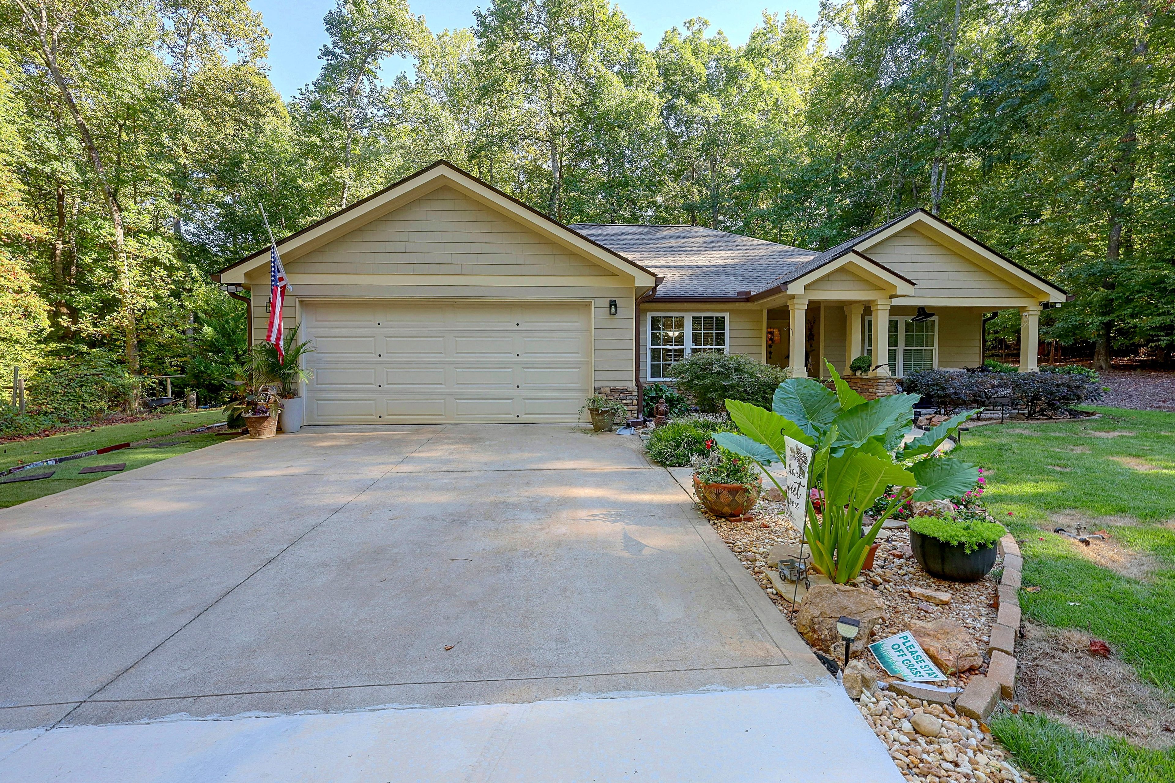 Eatonton Vacation Rental | 3BR | 2BA | 1,950 Sq Ft