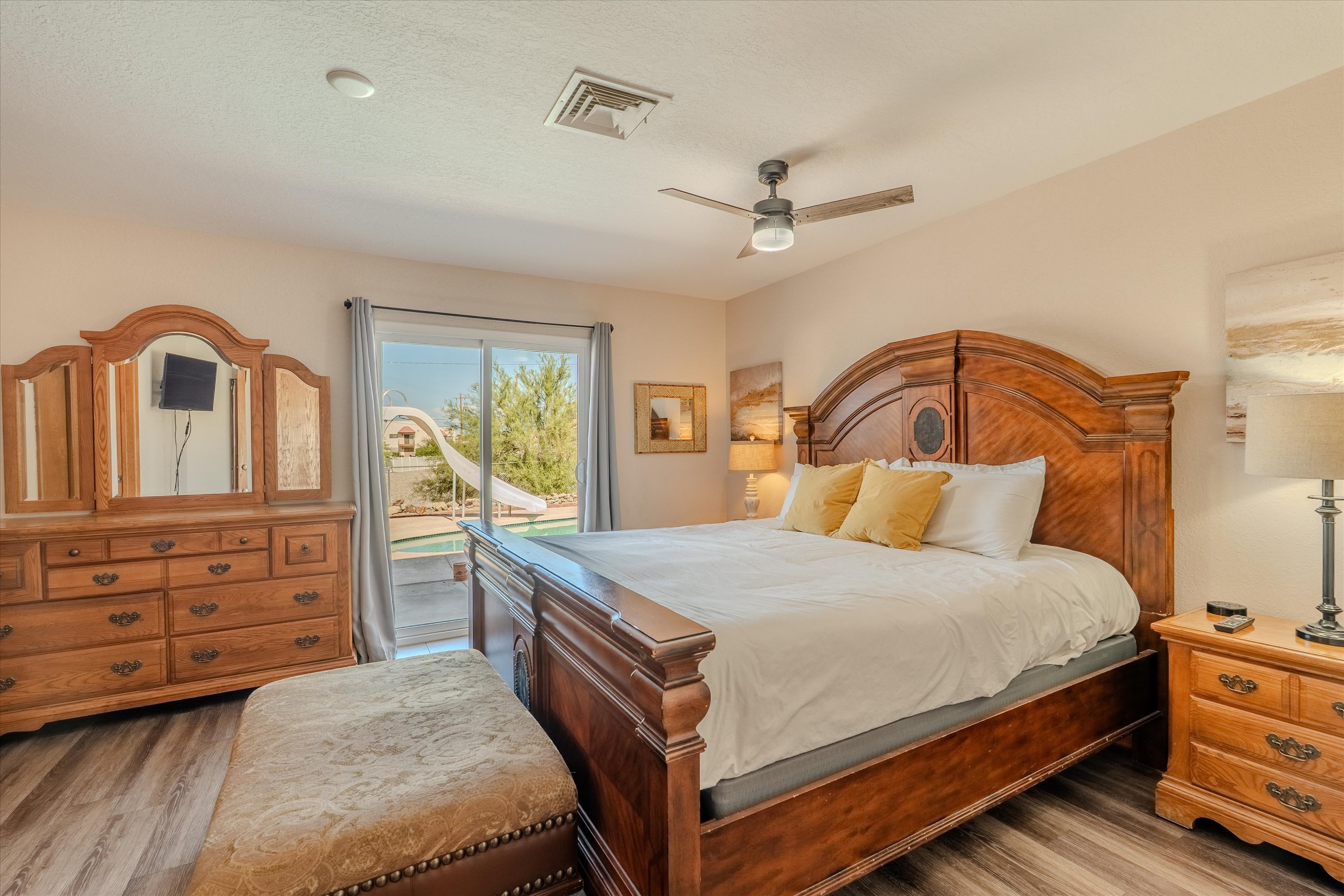 Bedroom 1 | King Bed | Linens Provided
