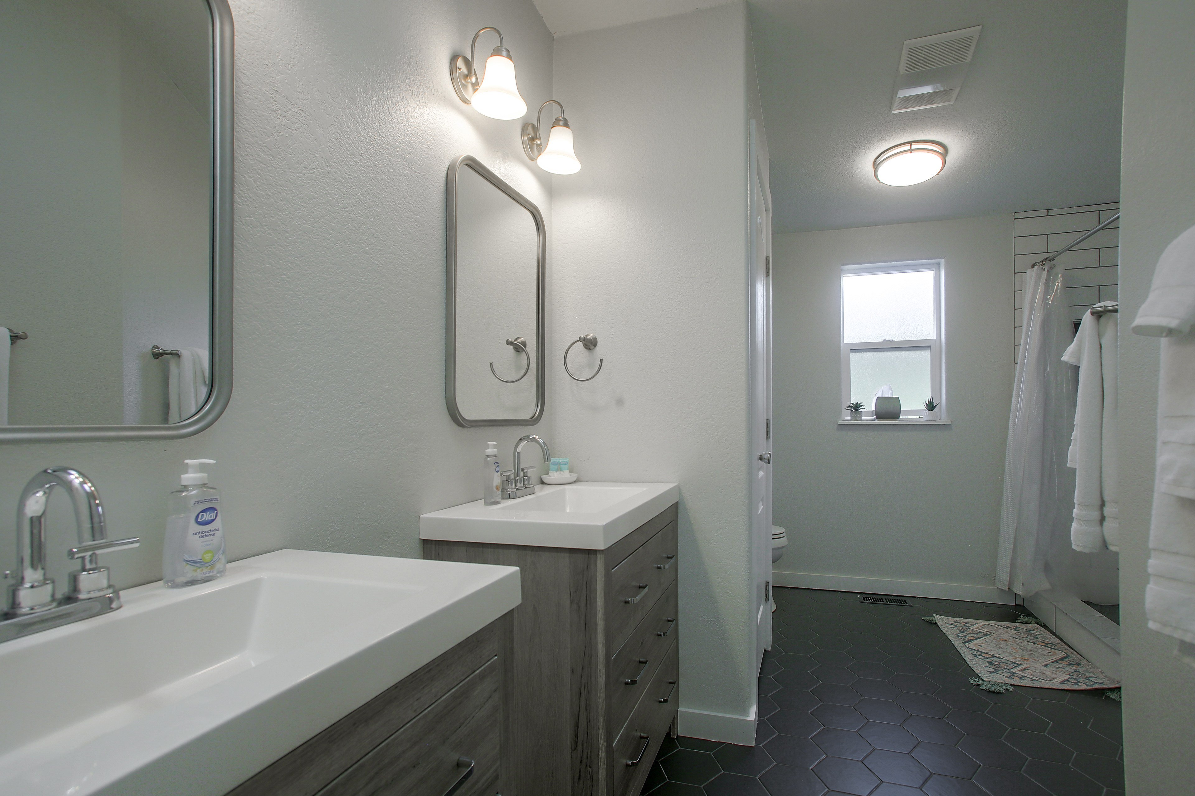 En-Suite Bathroom