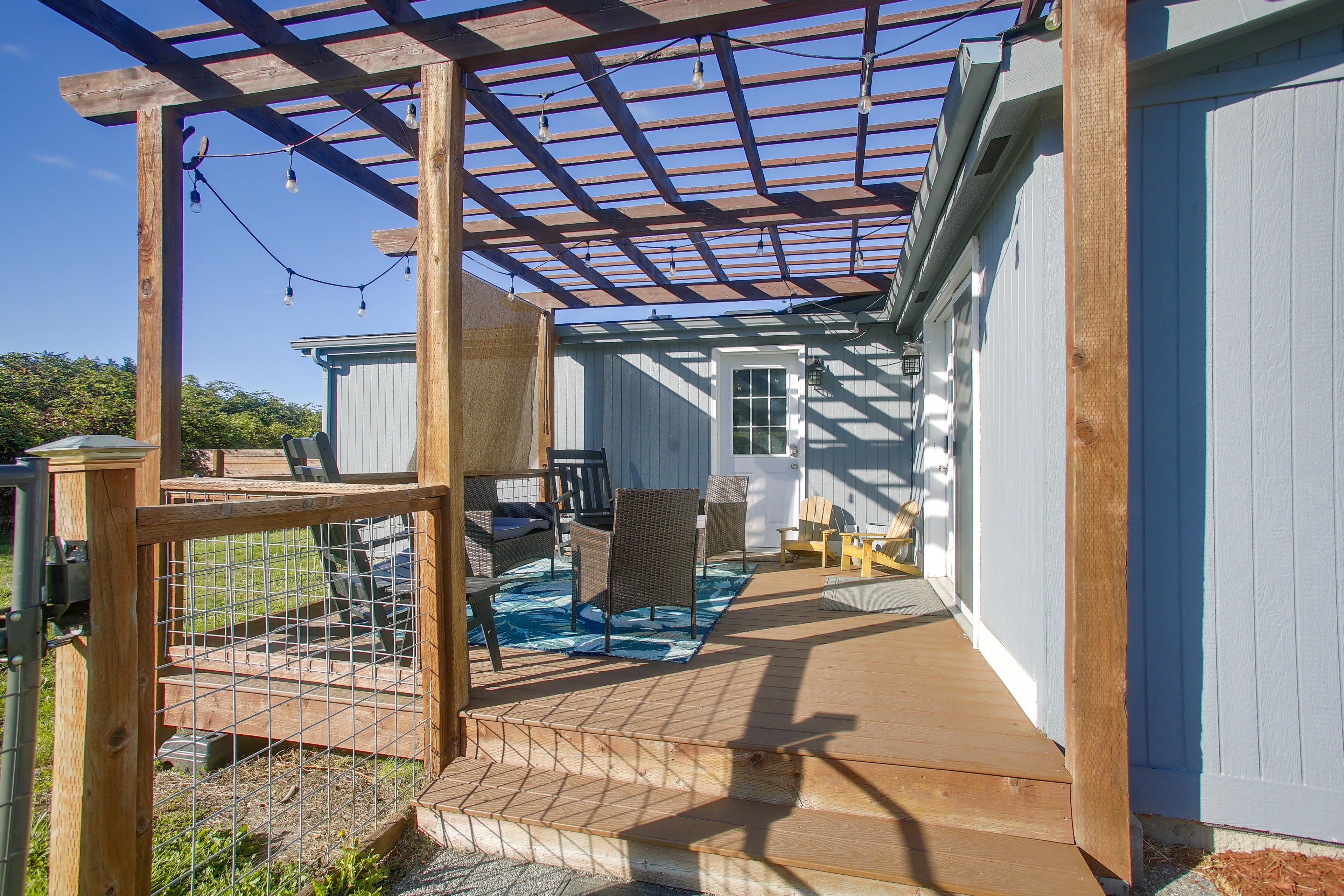 Furnished Deck