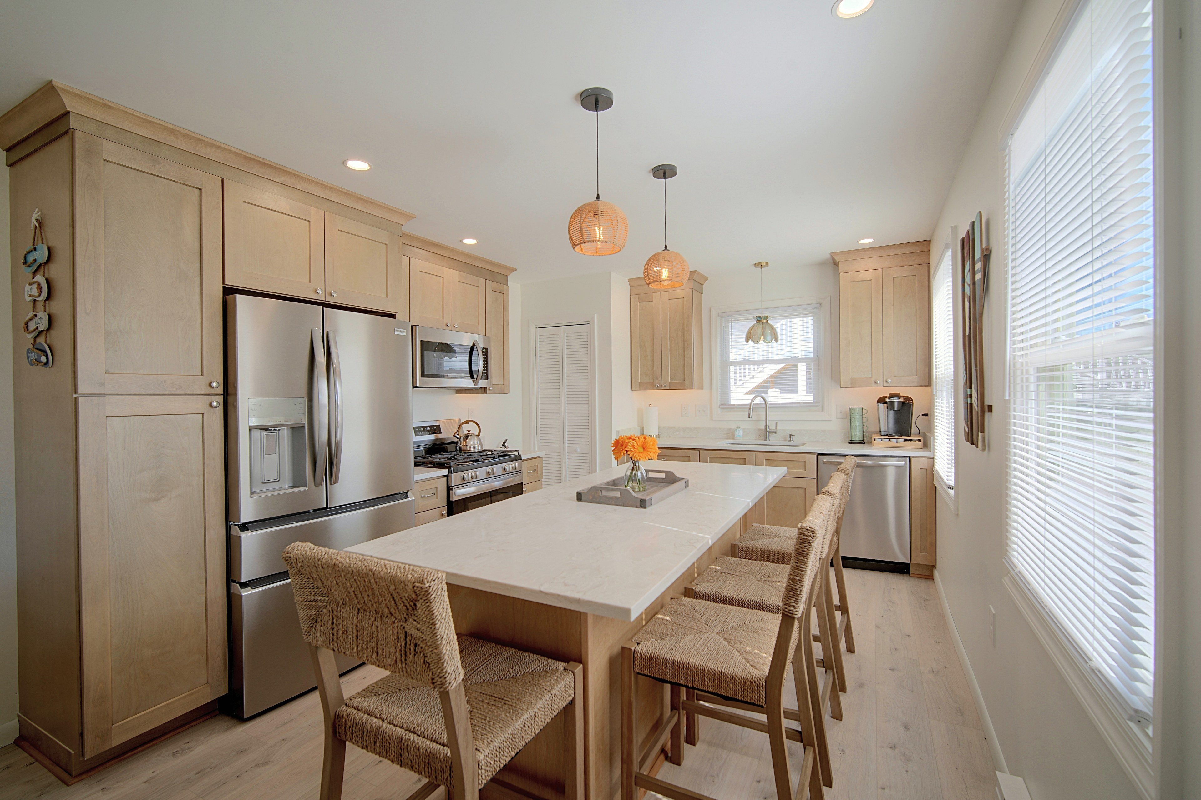 Dining Area | Dishware & Flatware Provided