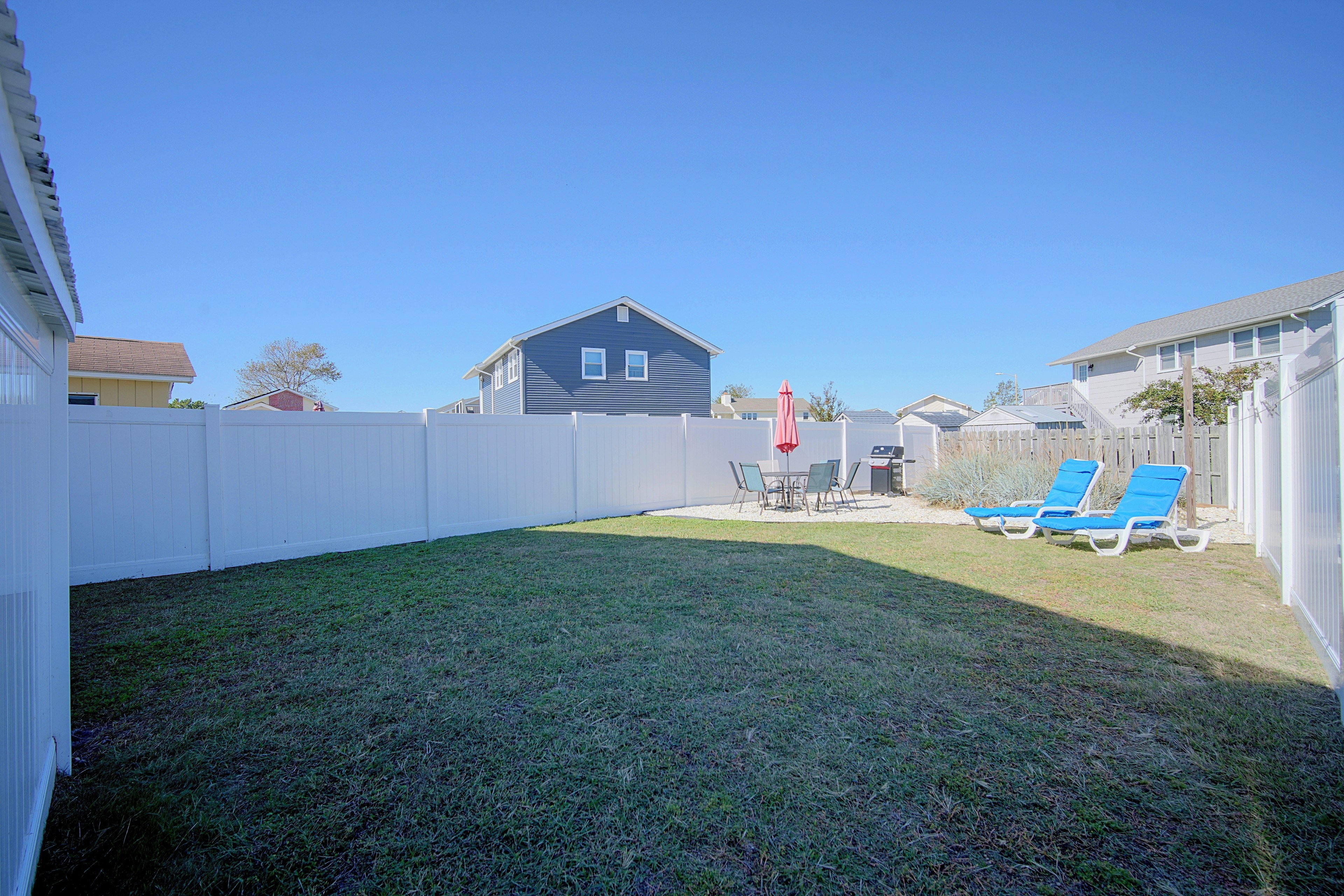 Property Exterior | Shared Backyard | Lawn Games