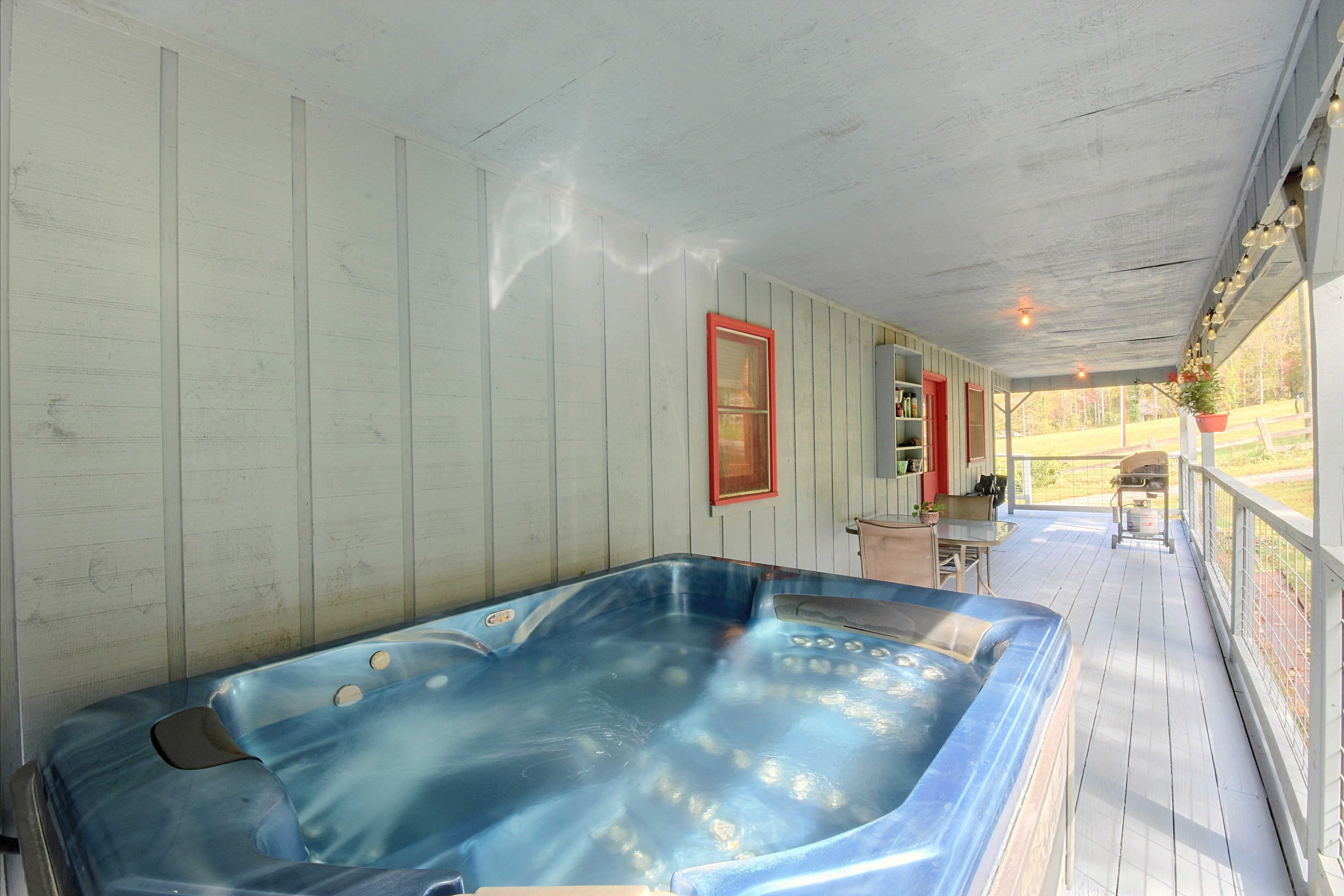 Covered Patio | Hot Tub