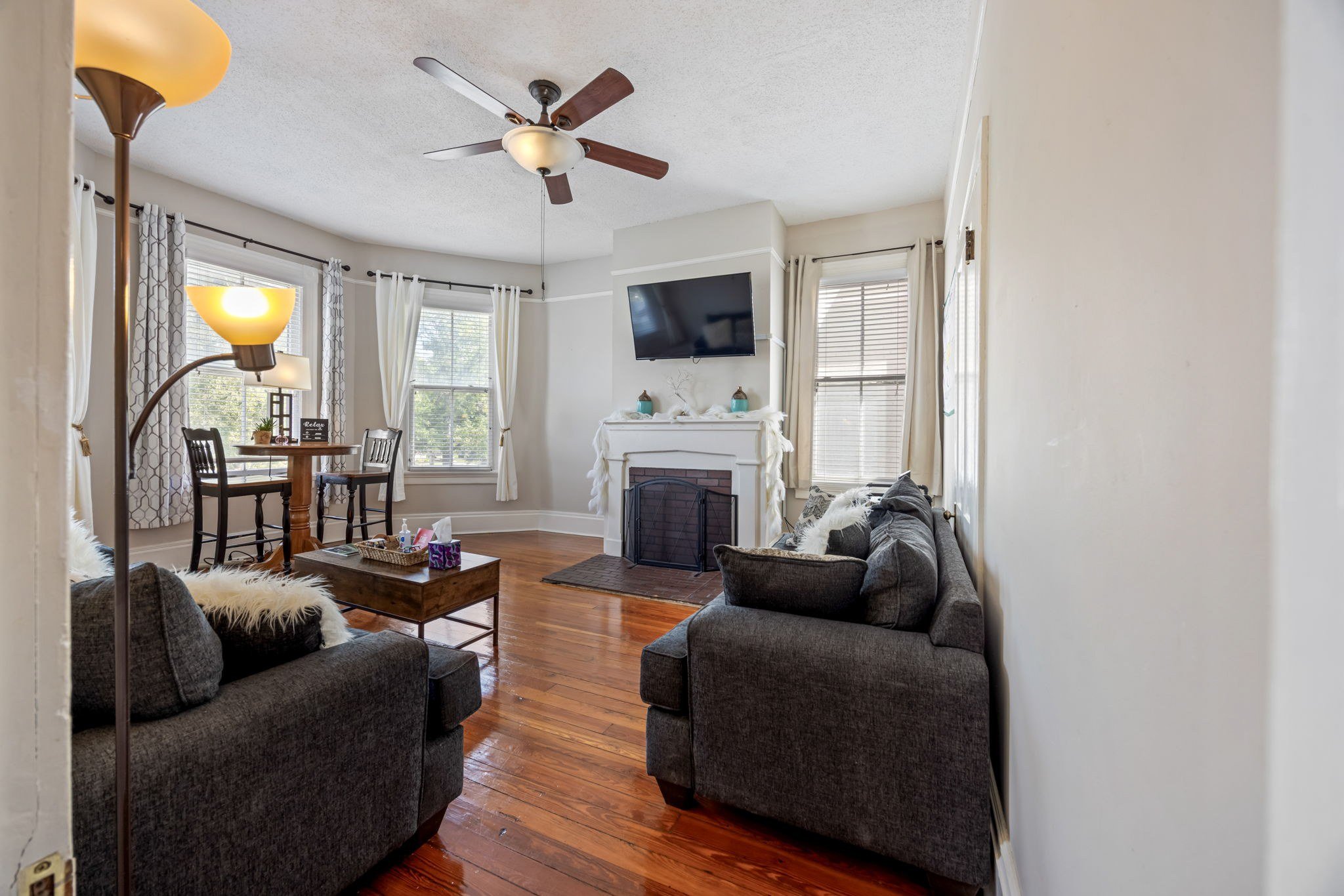 Living Room | Smart TV w/ Netflix & DirecTV Stream | Central Heat