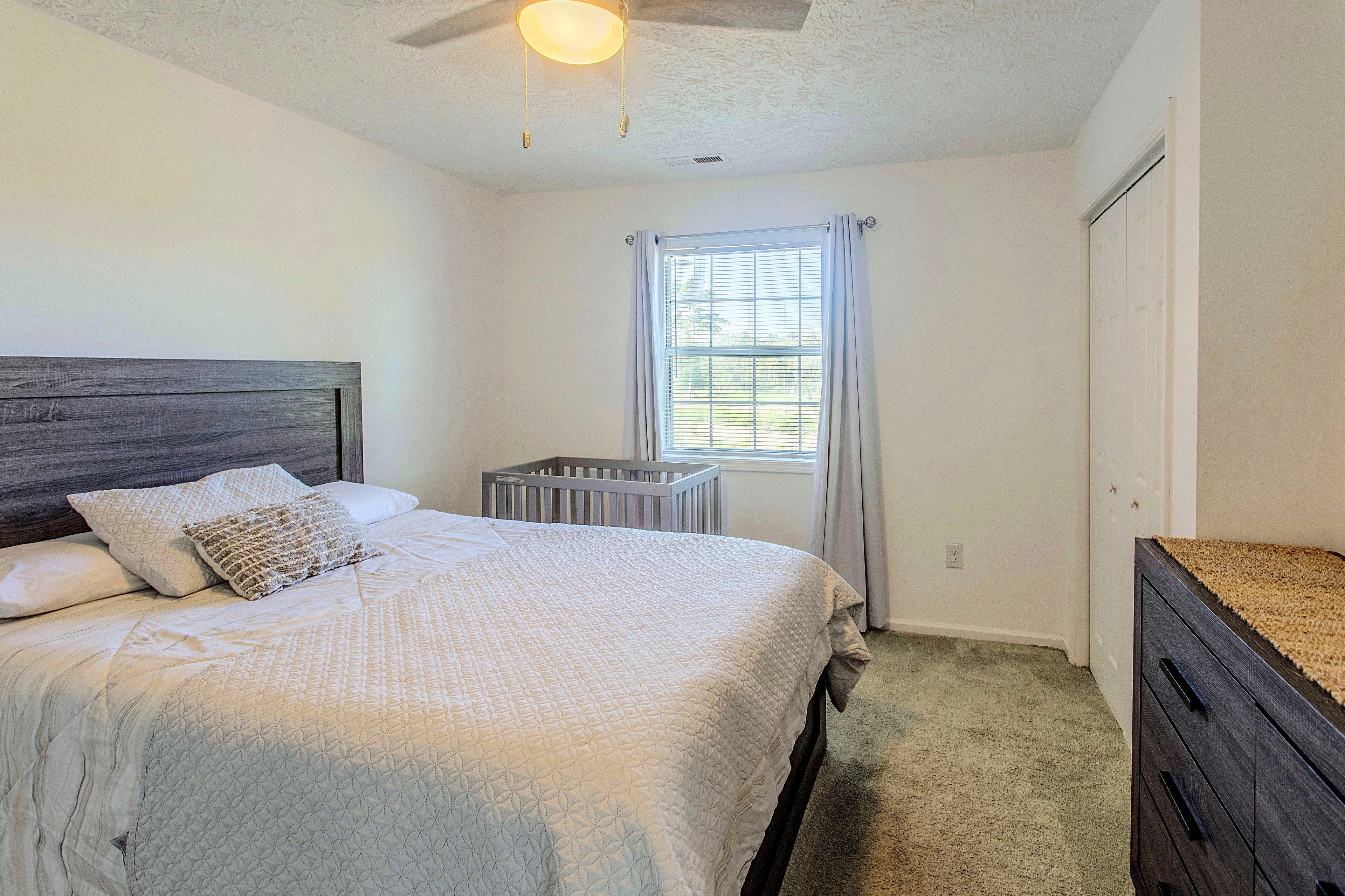 Bedroom 1 | Queen Bed | Crib | Smart TV | Linens Provided