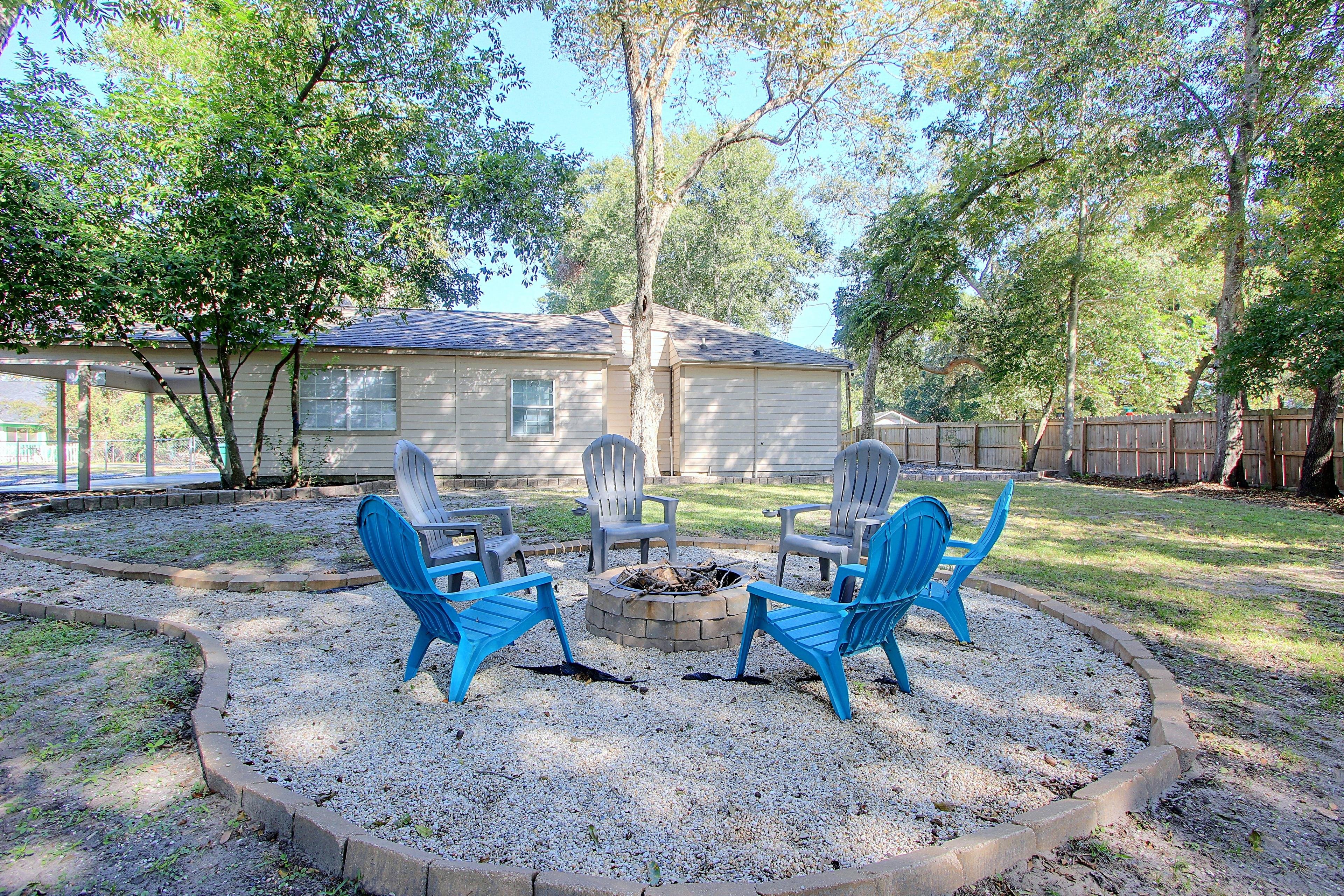 Backyard | Fire Pit (Bring Your Own Wood)