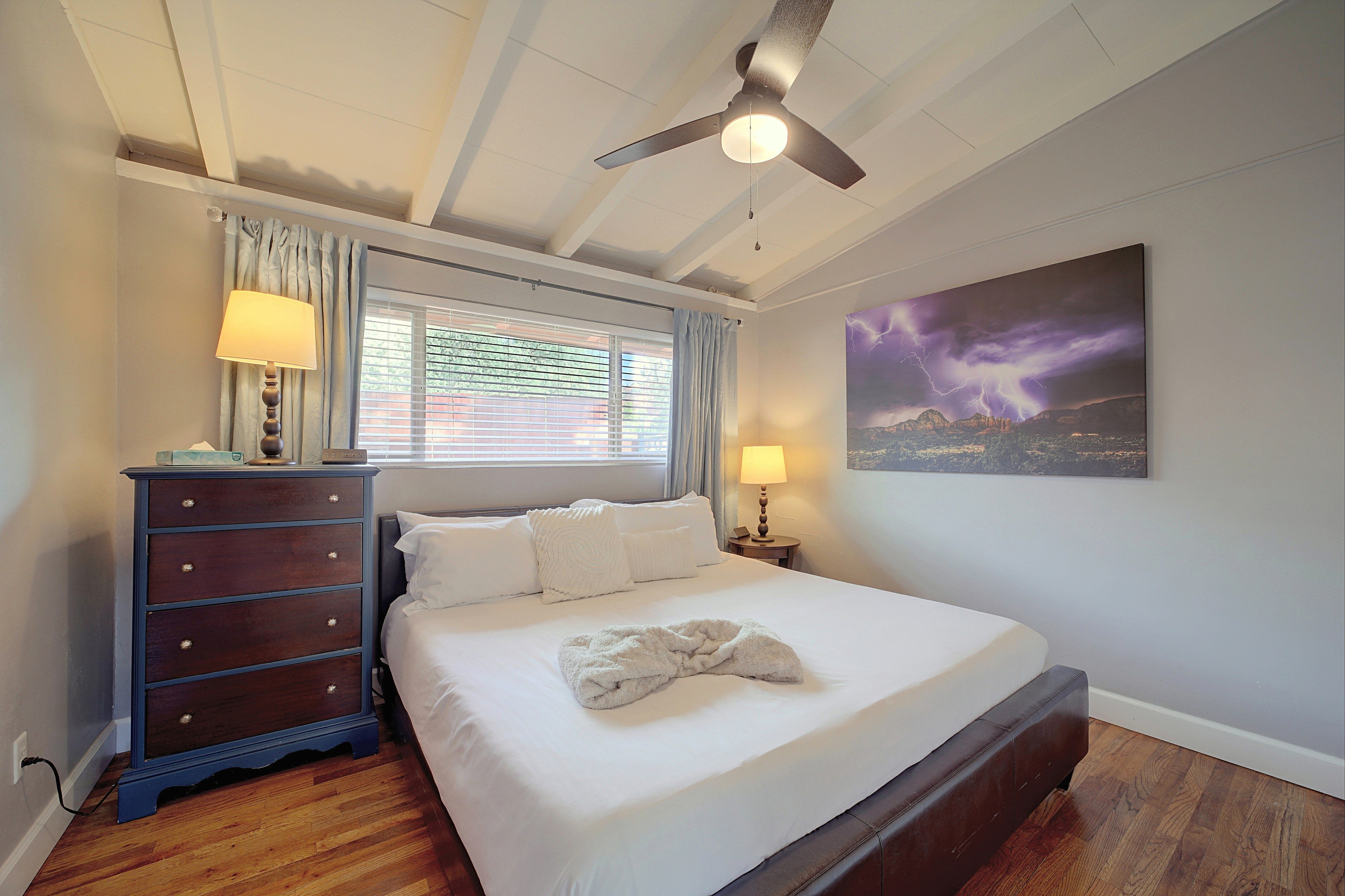 Bedroom 2 | King Bed