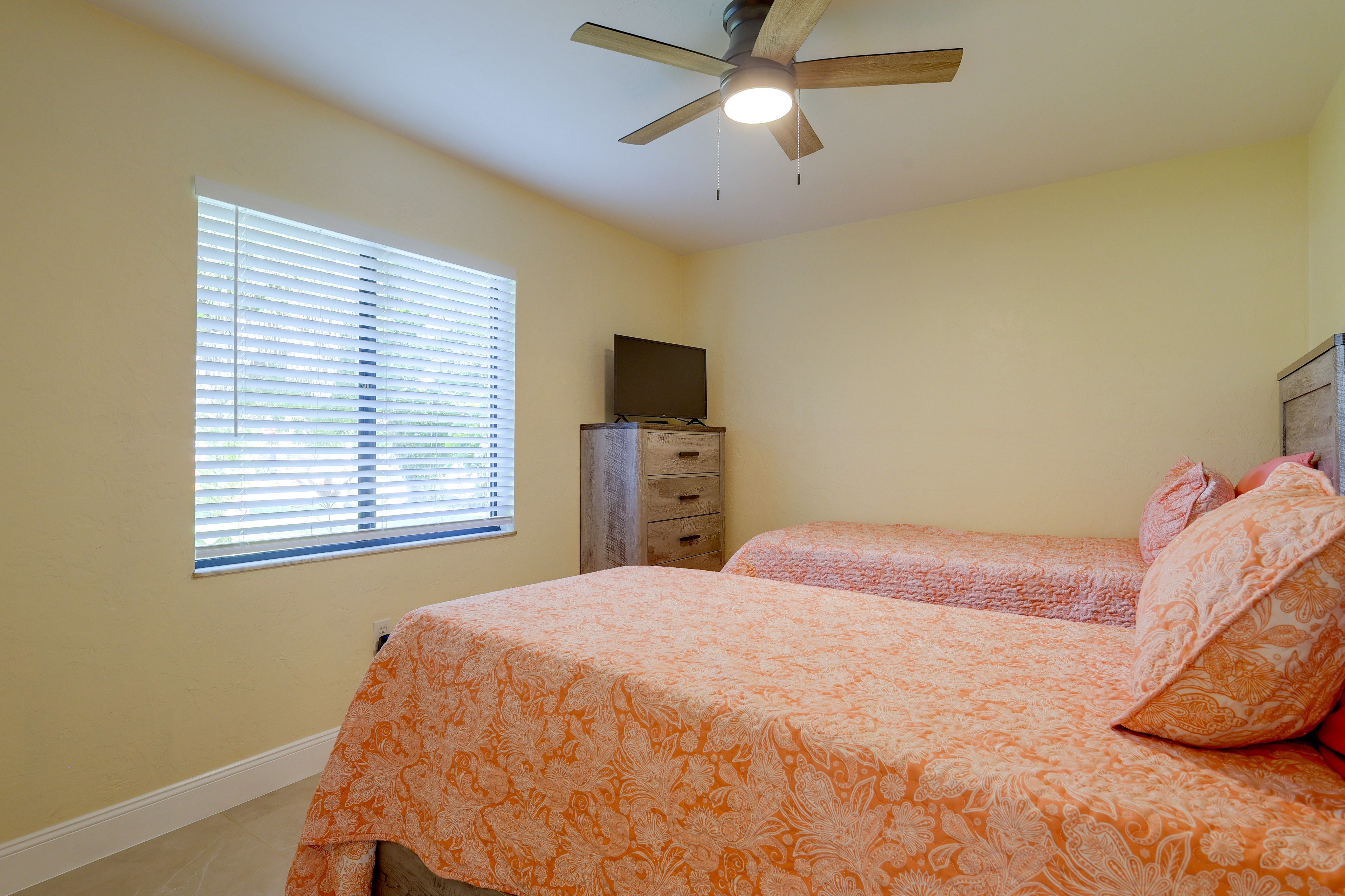 Bedroom 3 | 2 Twin Beds