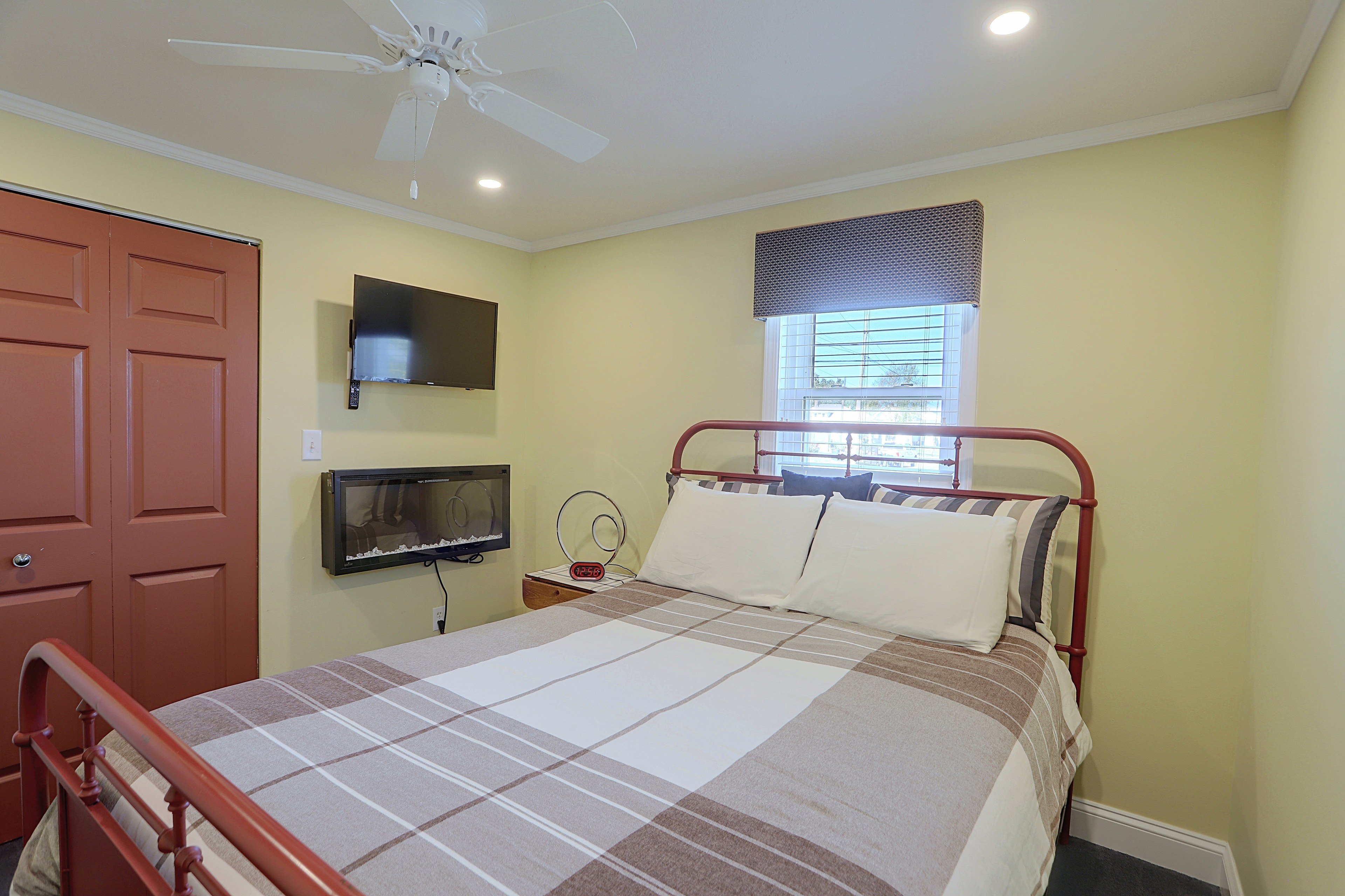 Queen Bed