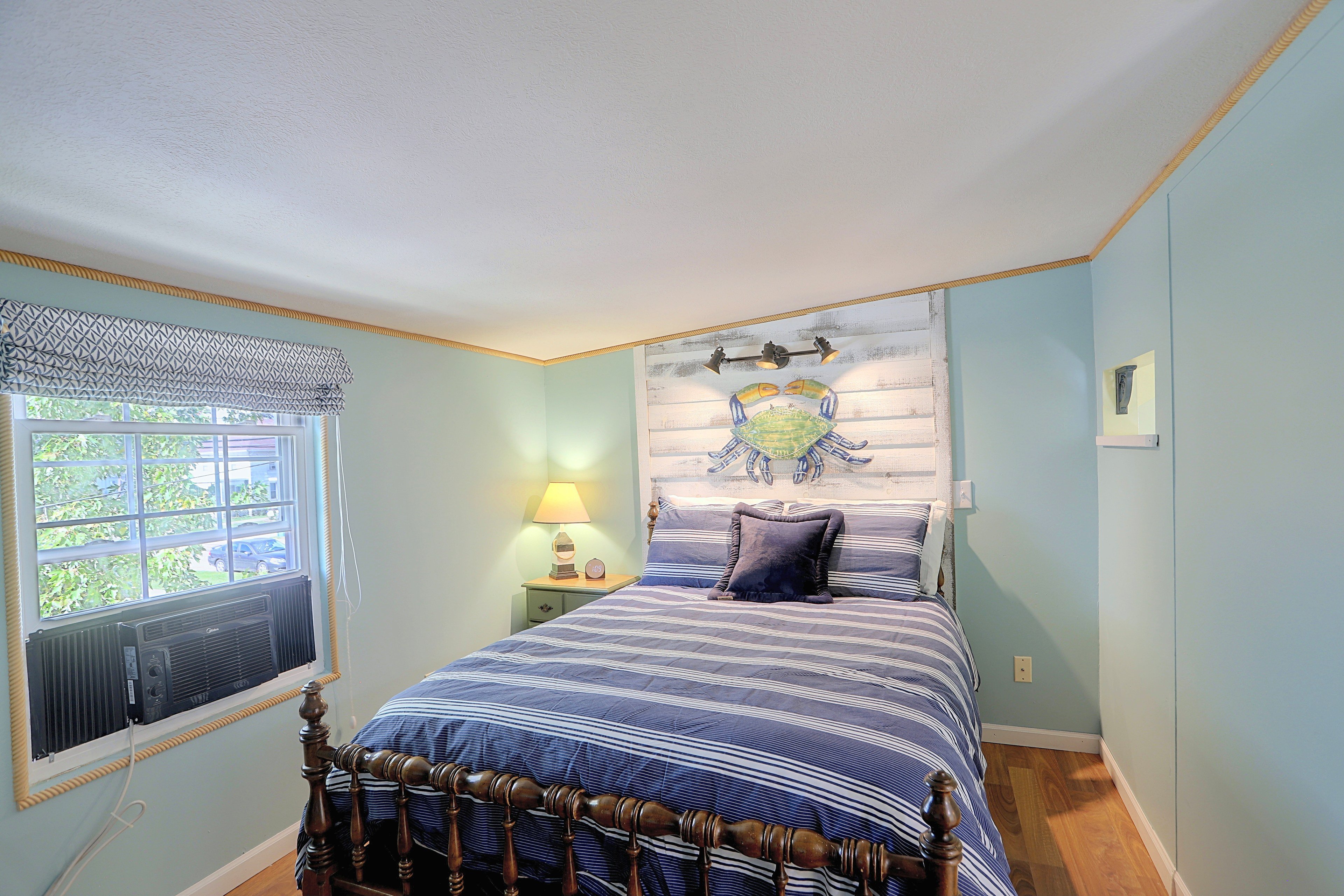 Queen Bed