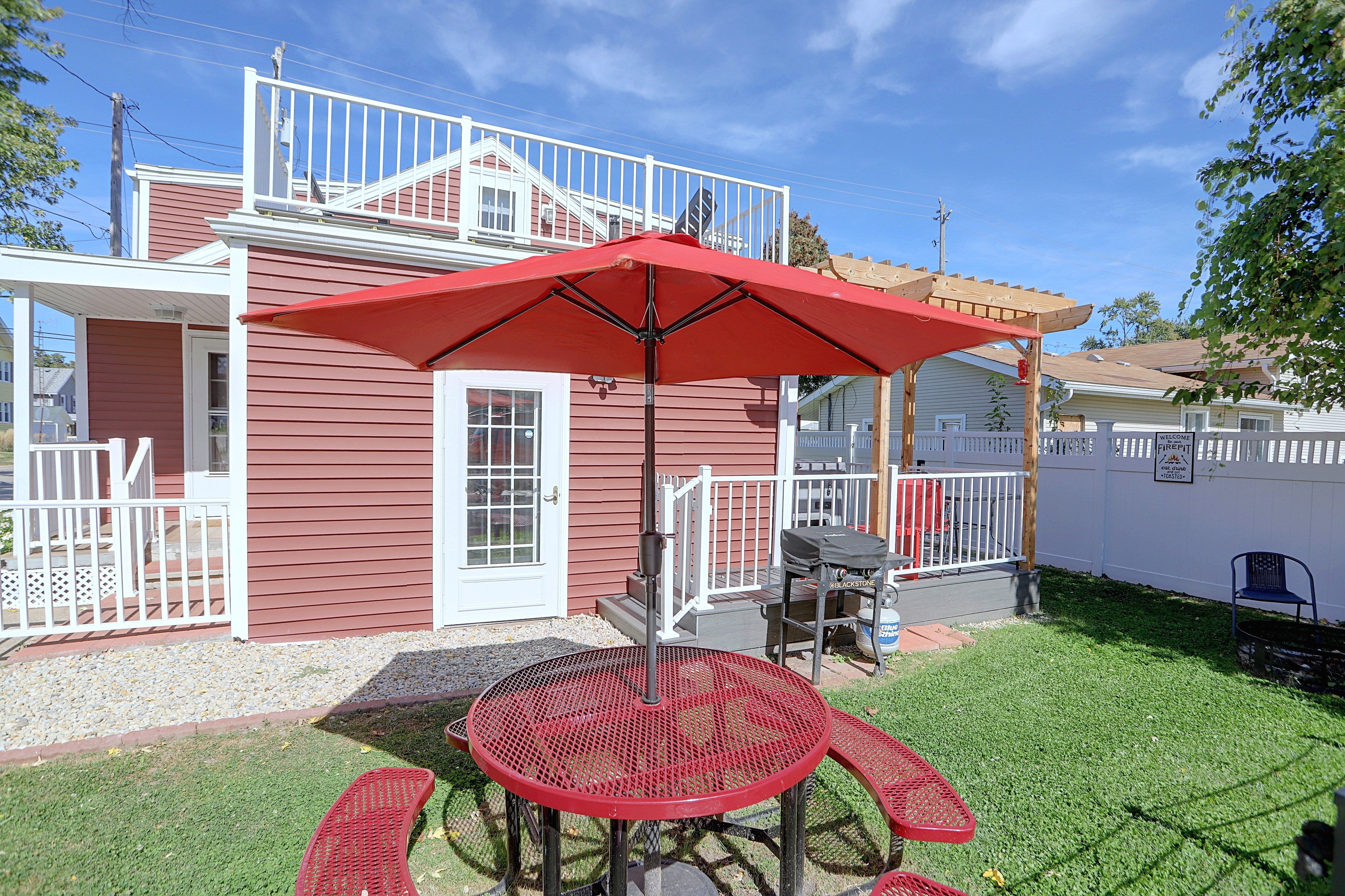 Port Clinton Vacation Rental | 4BR | 2BA | 4,000 Sq Ft
