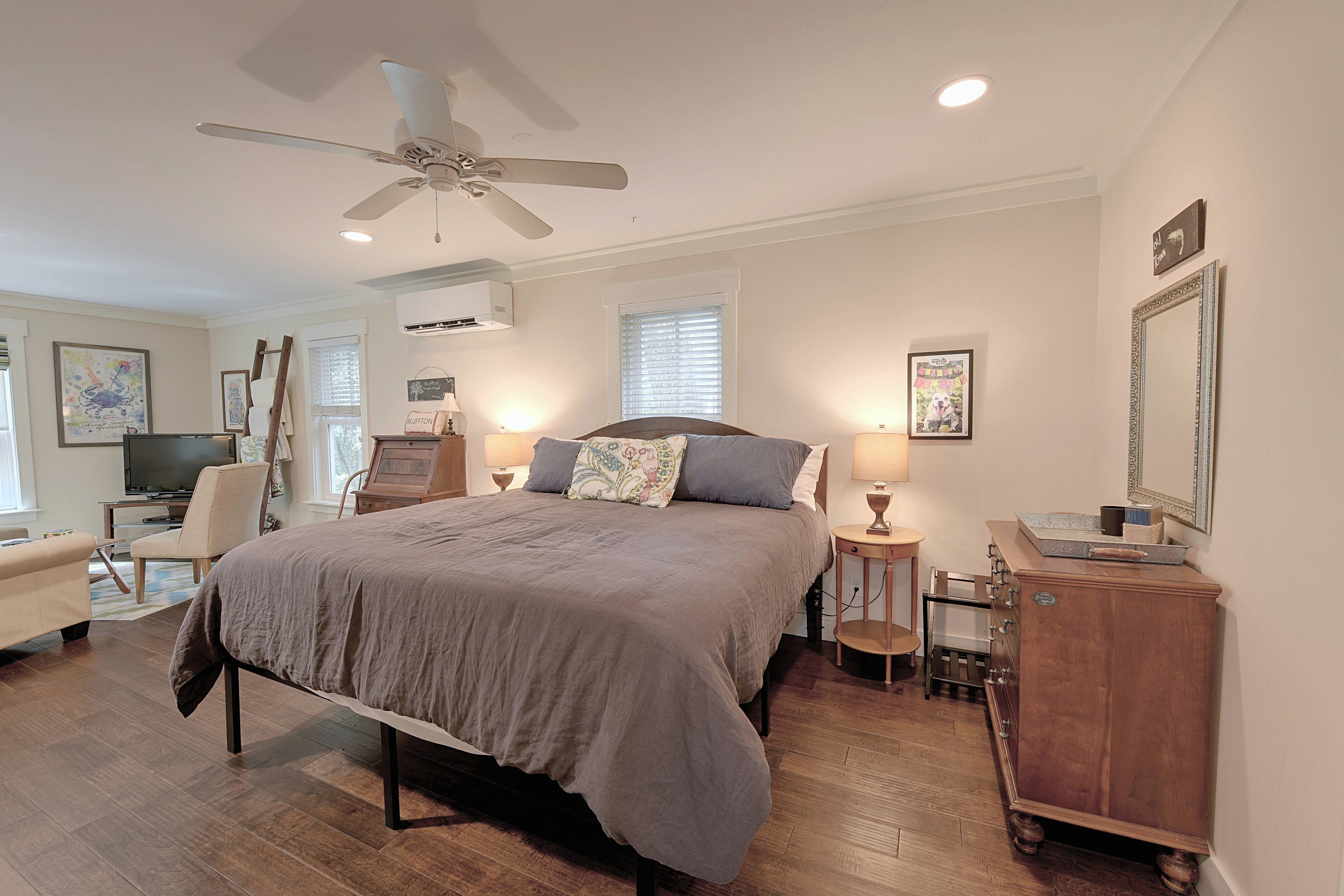 Studio Interior | Queen Bed | Linens Provided