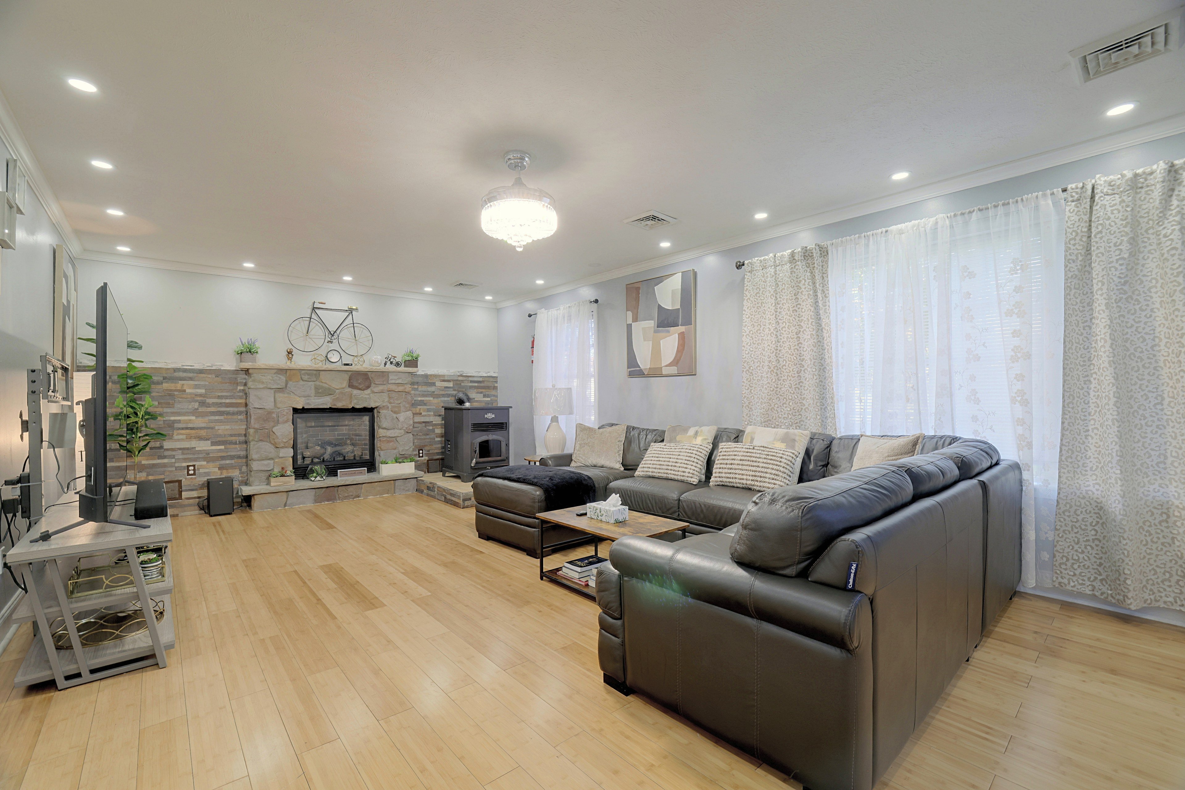 Living Room | Sleeper Sofa | 1st Floor