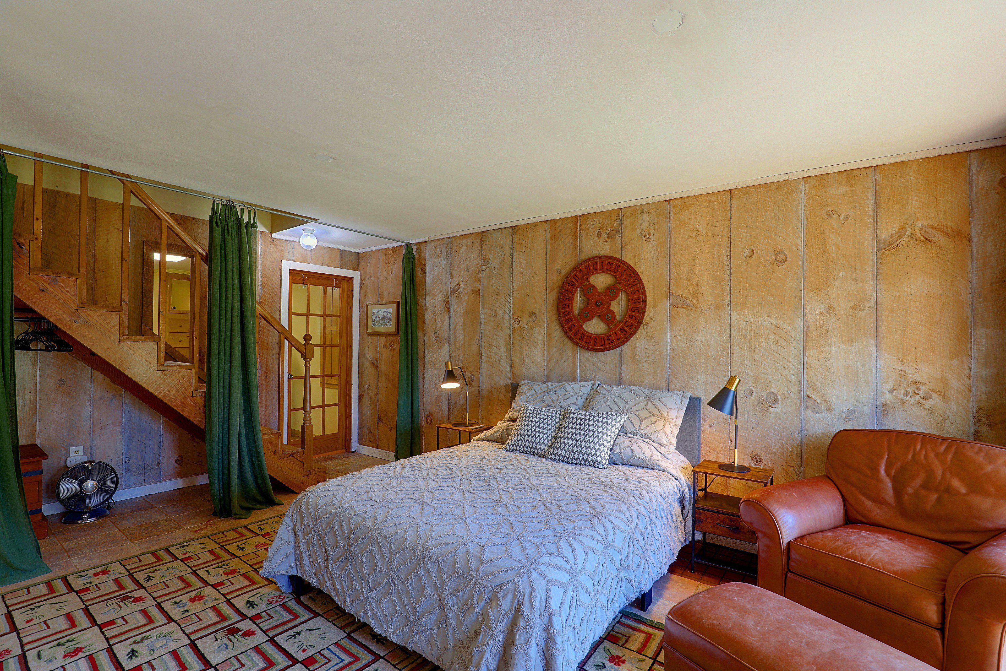 Bedroom (Basement) | Queen Bed | Desk | Table | Lower Level