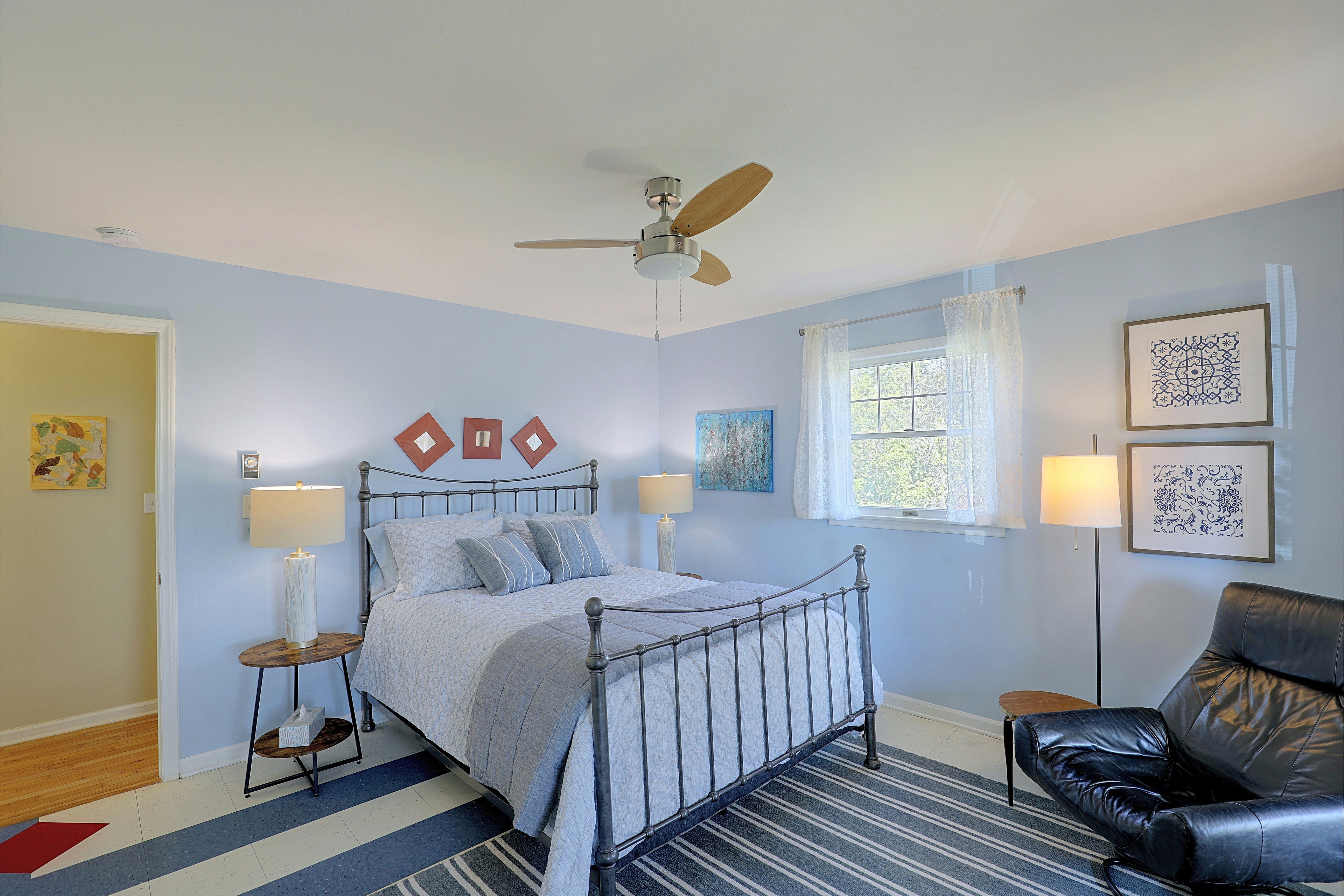 Bedroom | Queen Bed