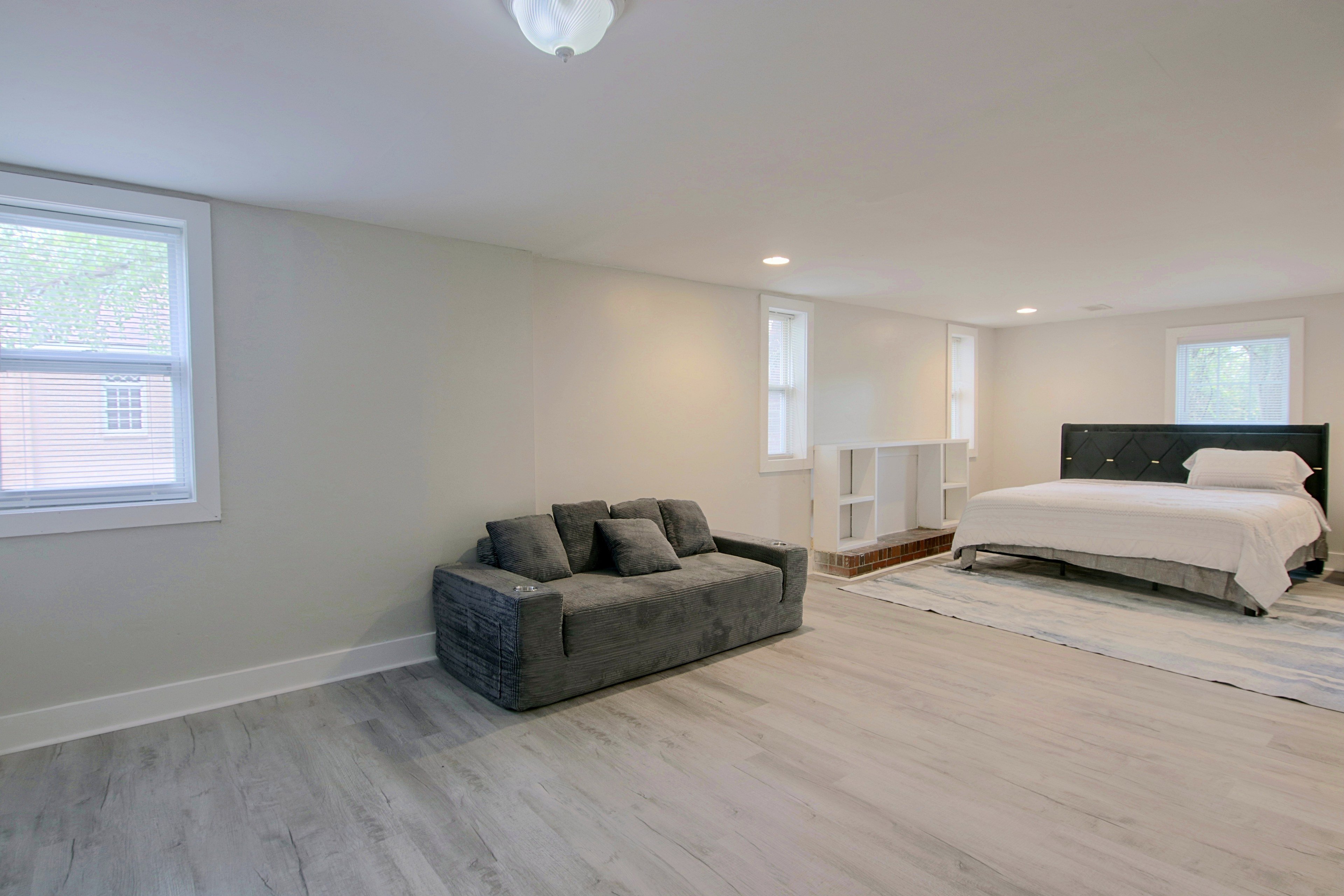 Bedroom | King Bed | Full Sleeper Sofa