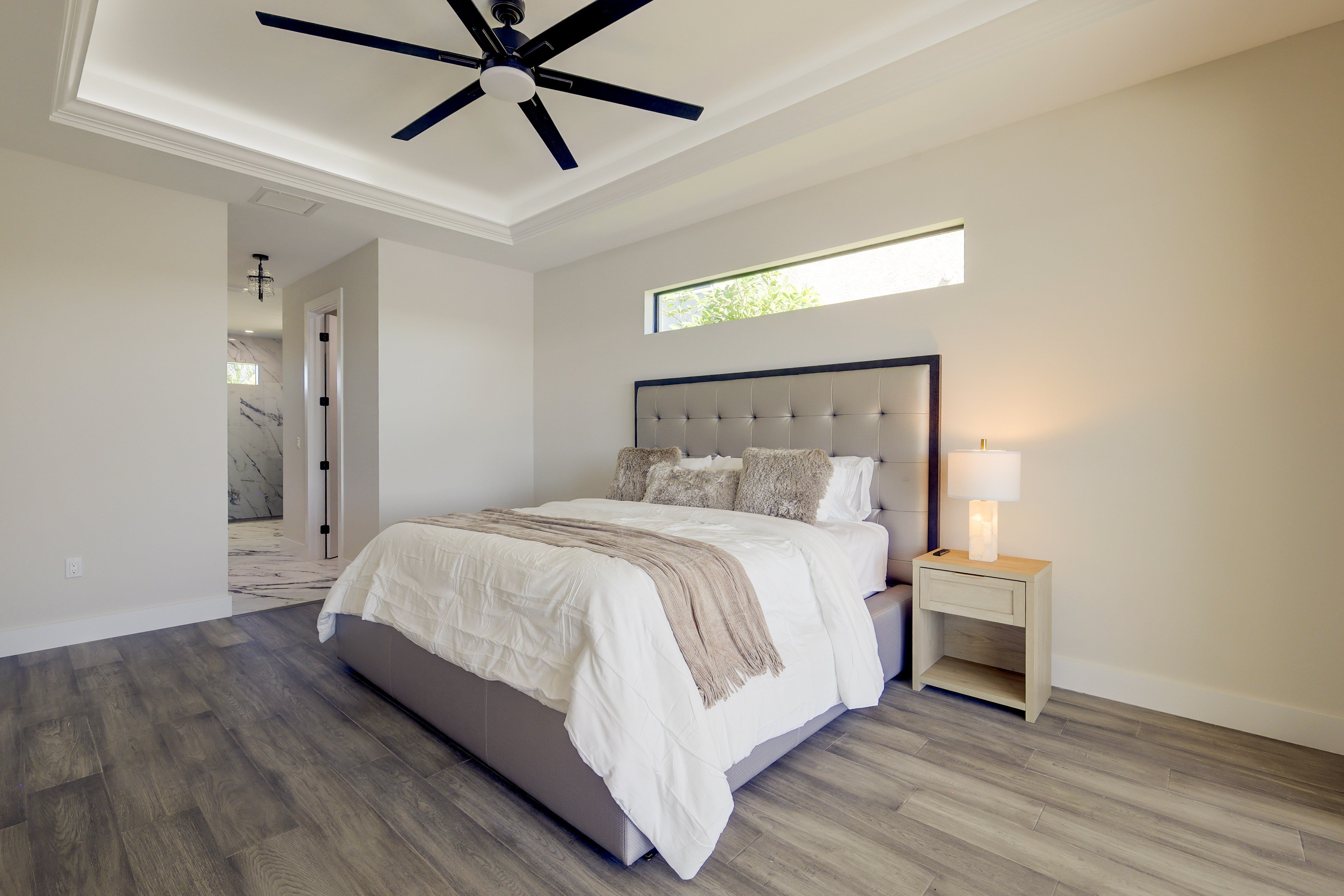 Bedroom 1 | King Bed