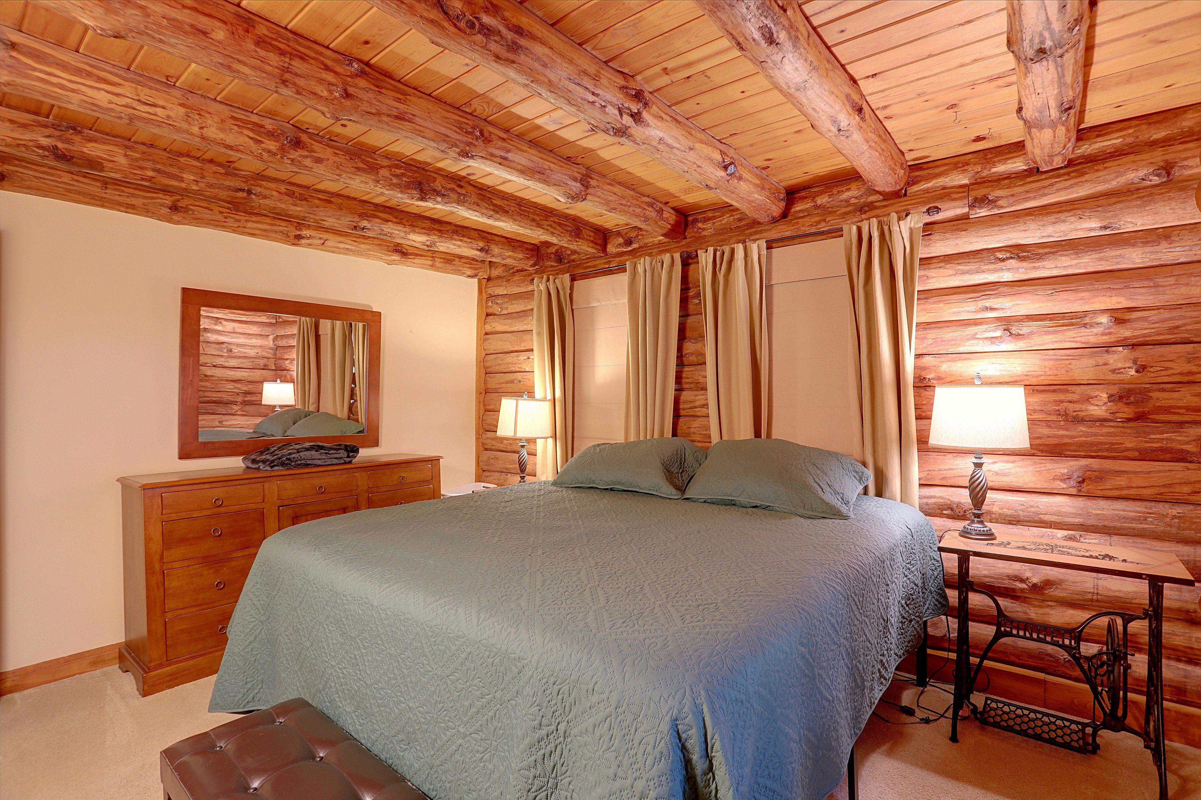 Bedroom | King Bed