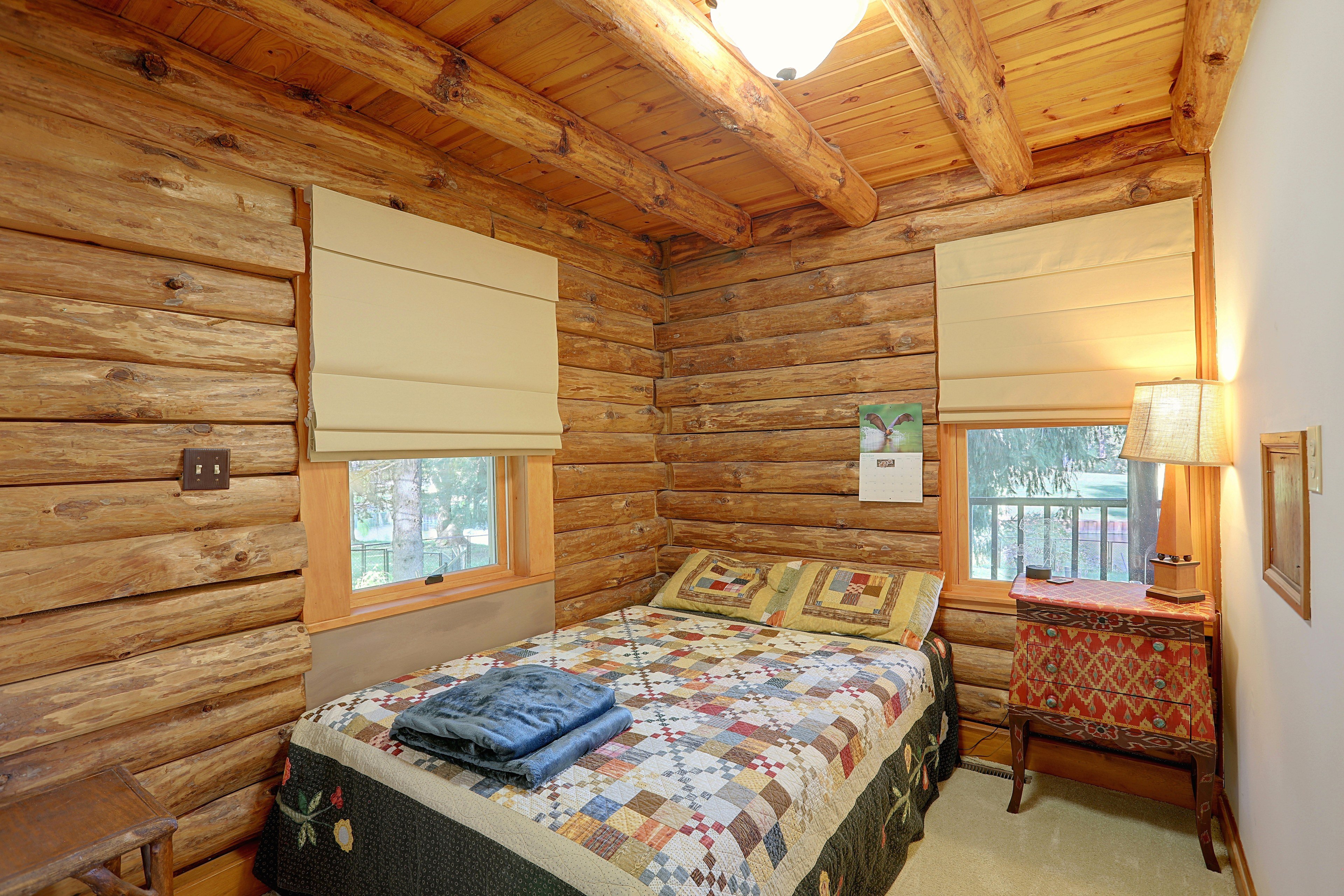 Bedroom | Full Bed