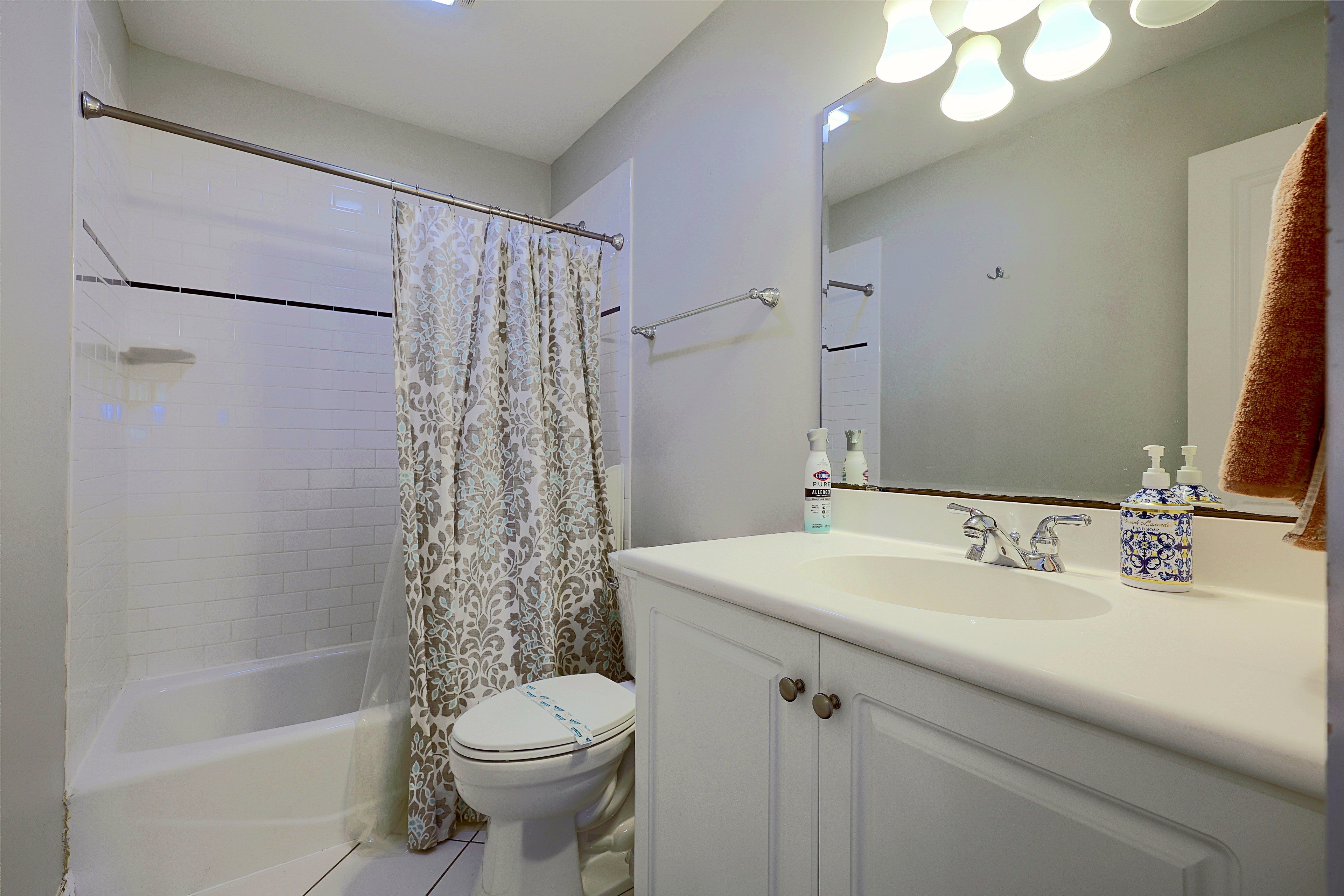 Full Bathroom
