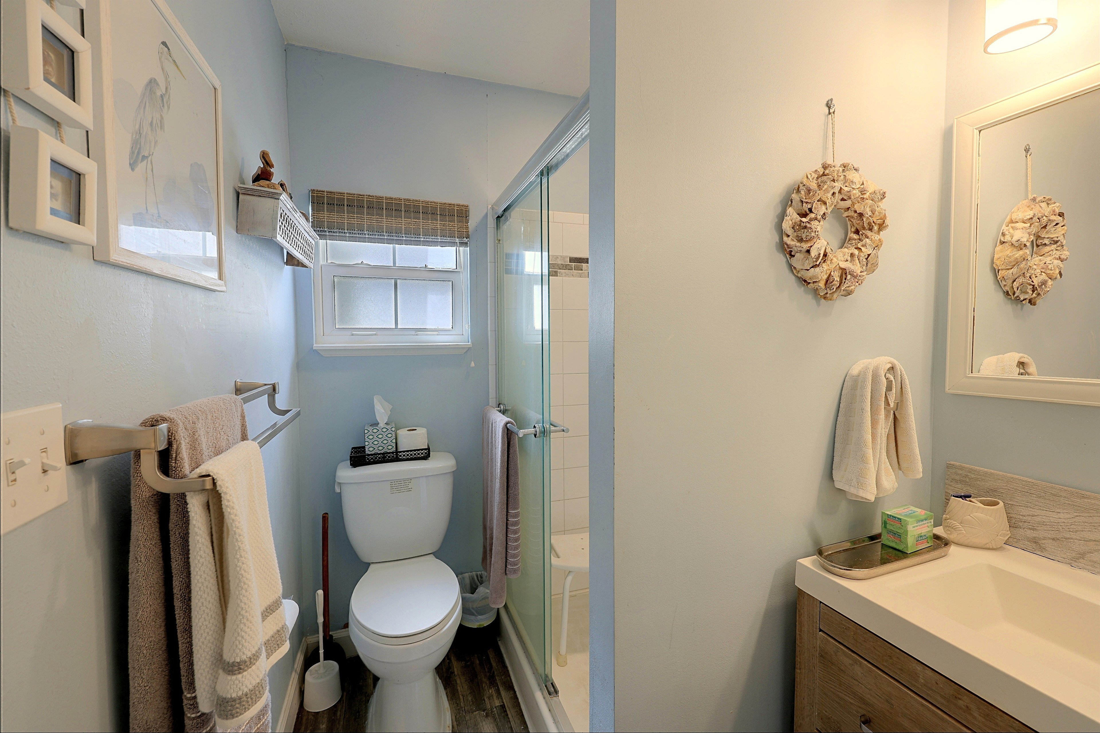 Full Bathroom