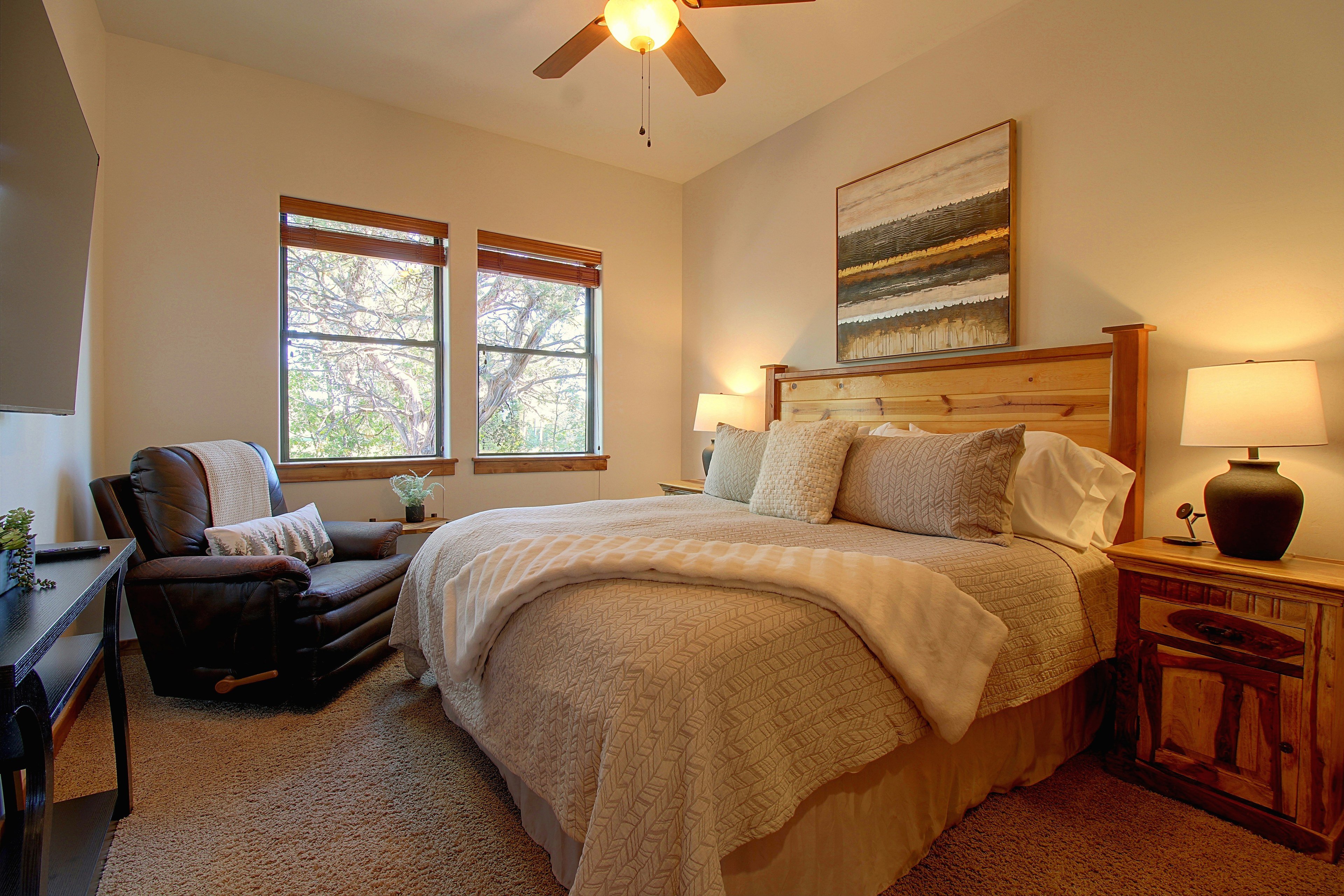 Bedroom 2 | King Bed