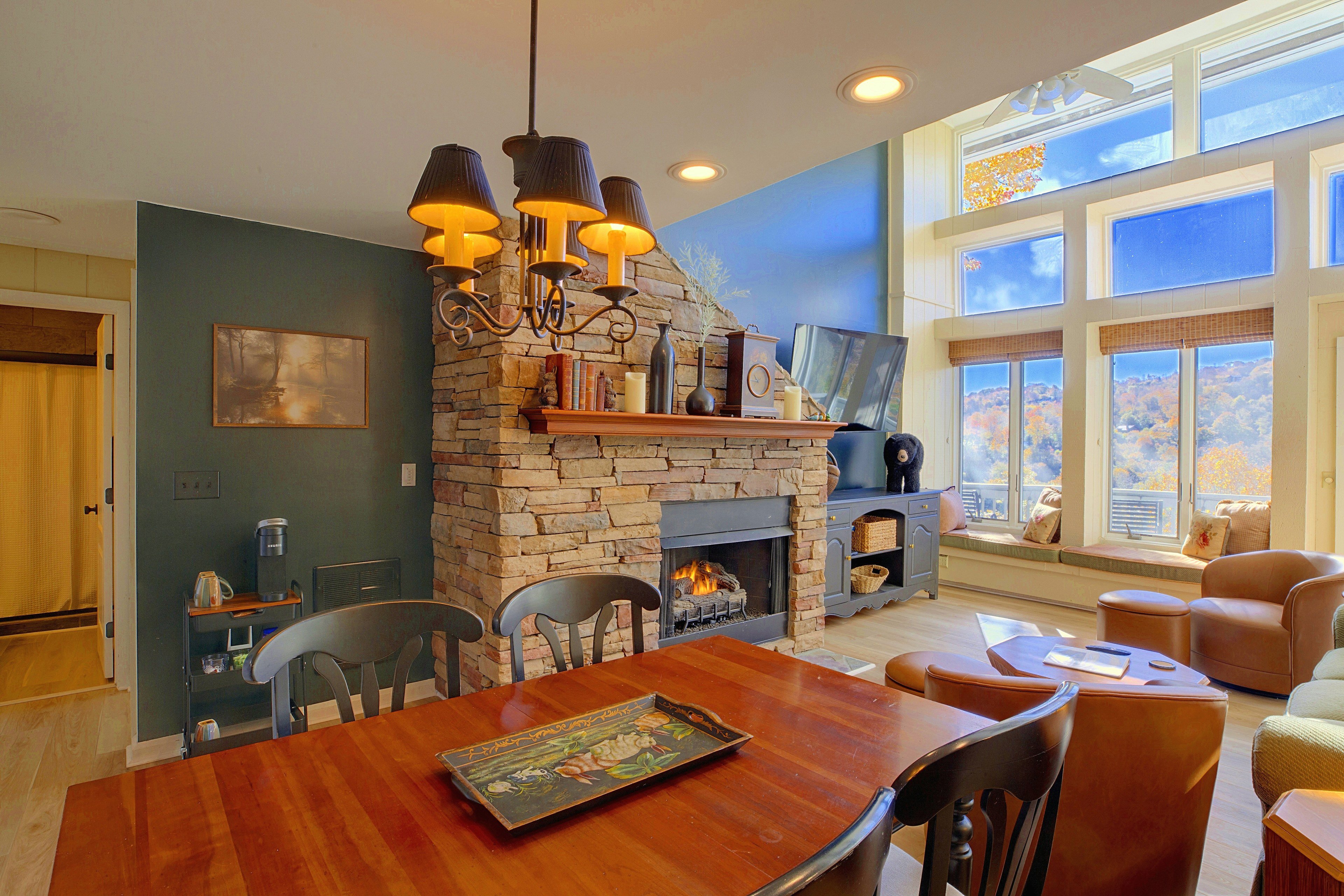 Dining Area | 1st Floor