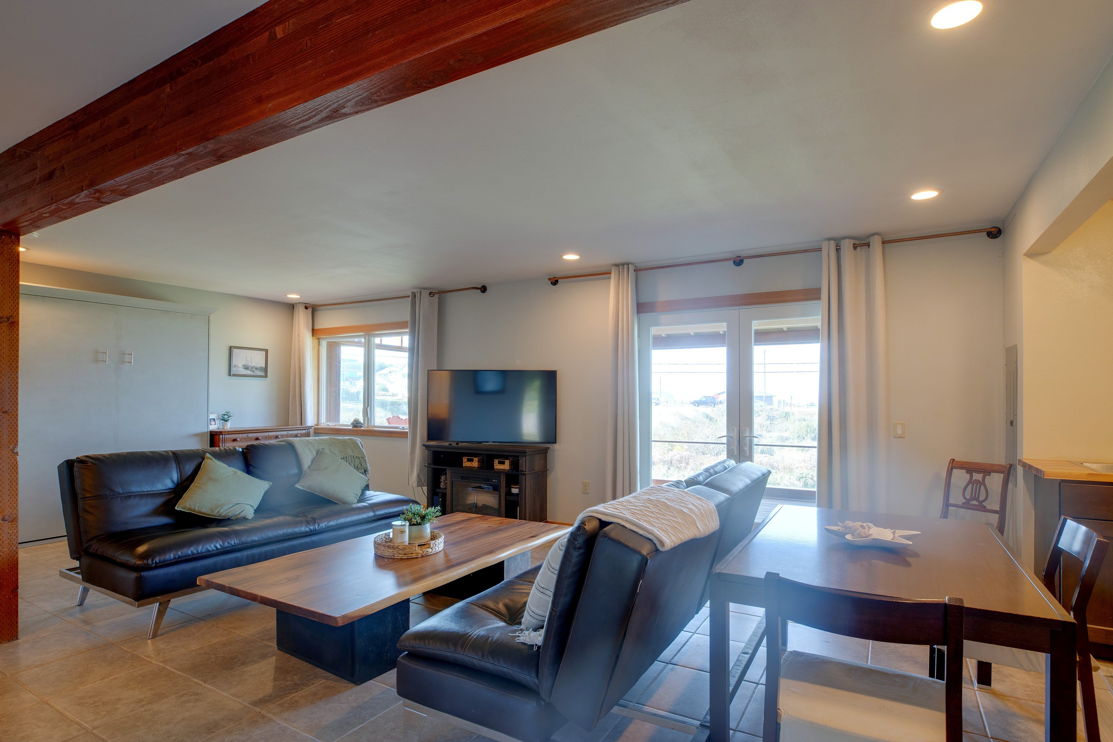 Living Room | Main Level | 2 Futons