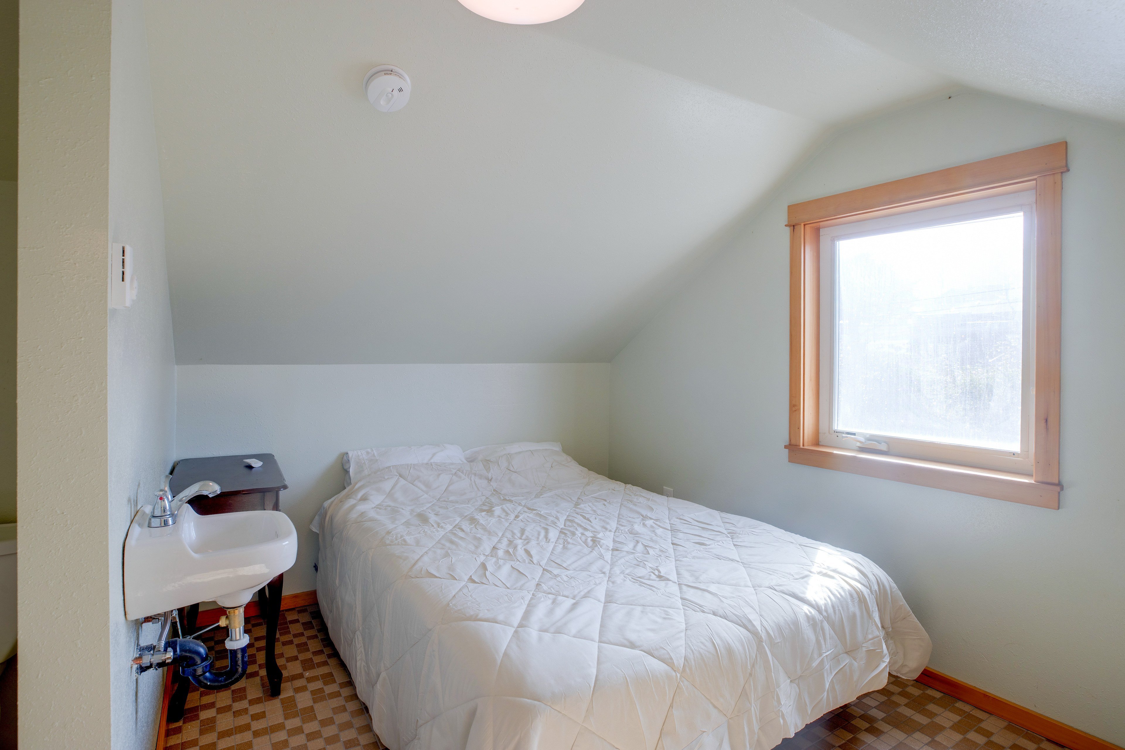 Bedroom 2 | Queen Bed | 2nd Level