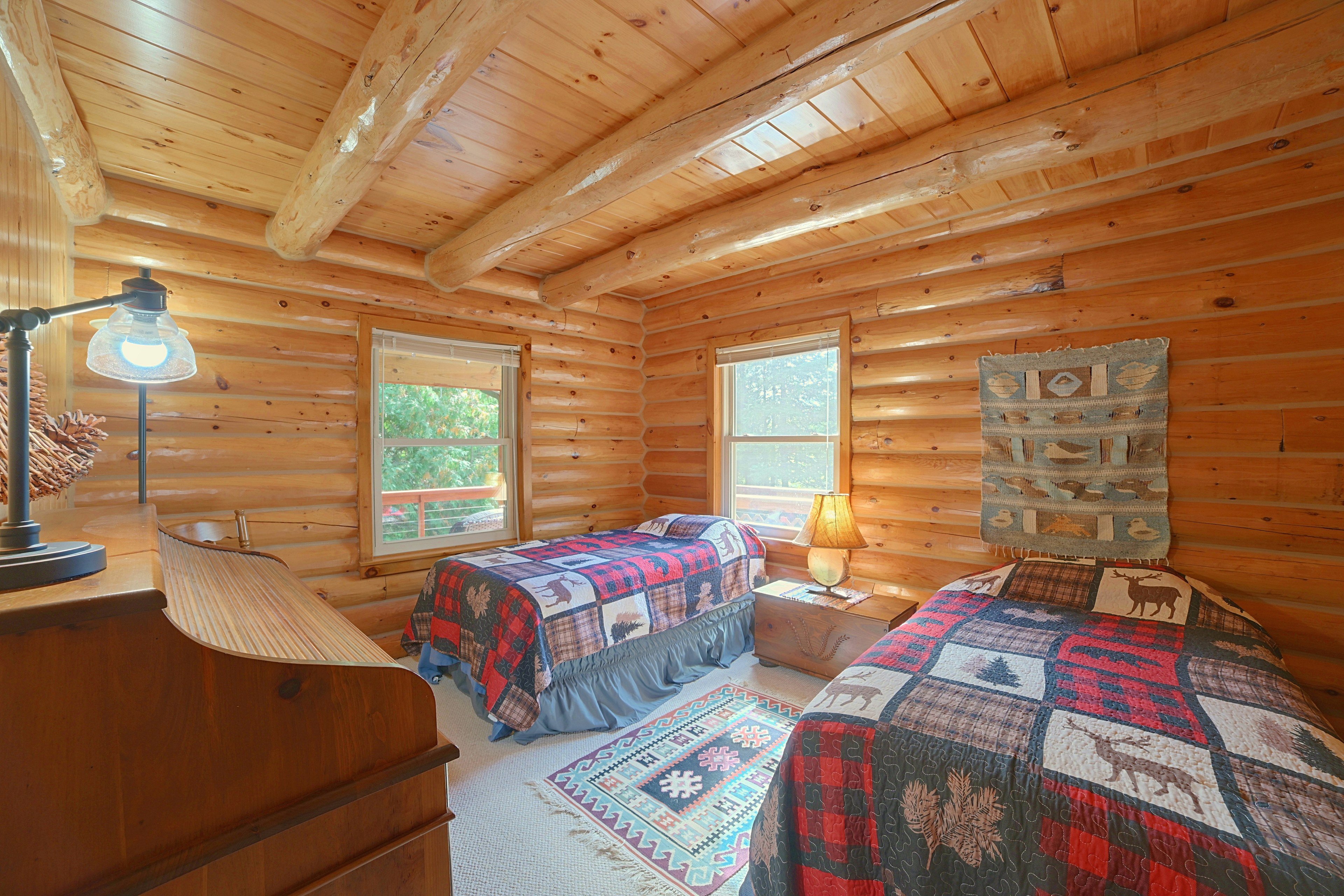Bedroom 2 | 2 Twin Beds | 1st Floor