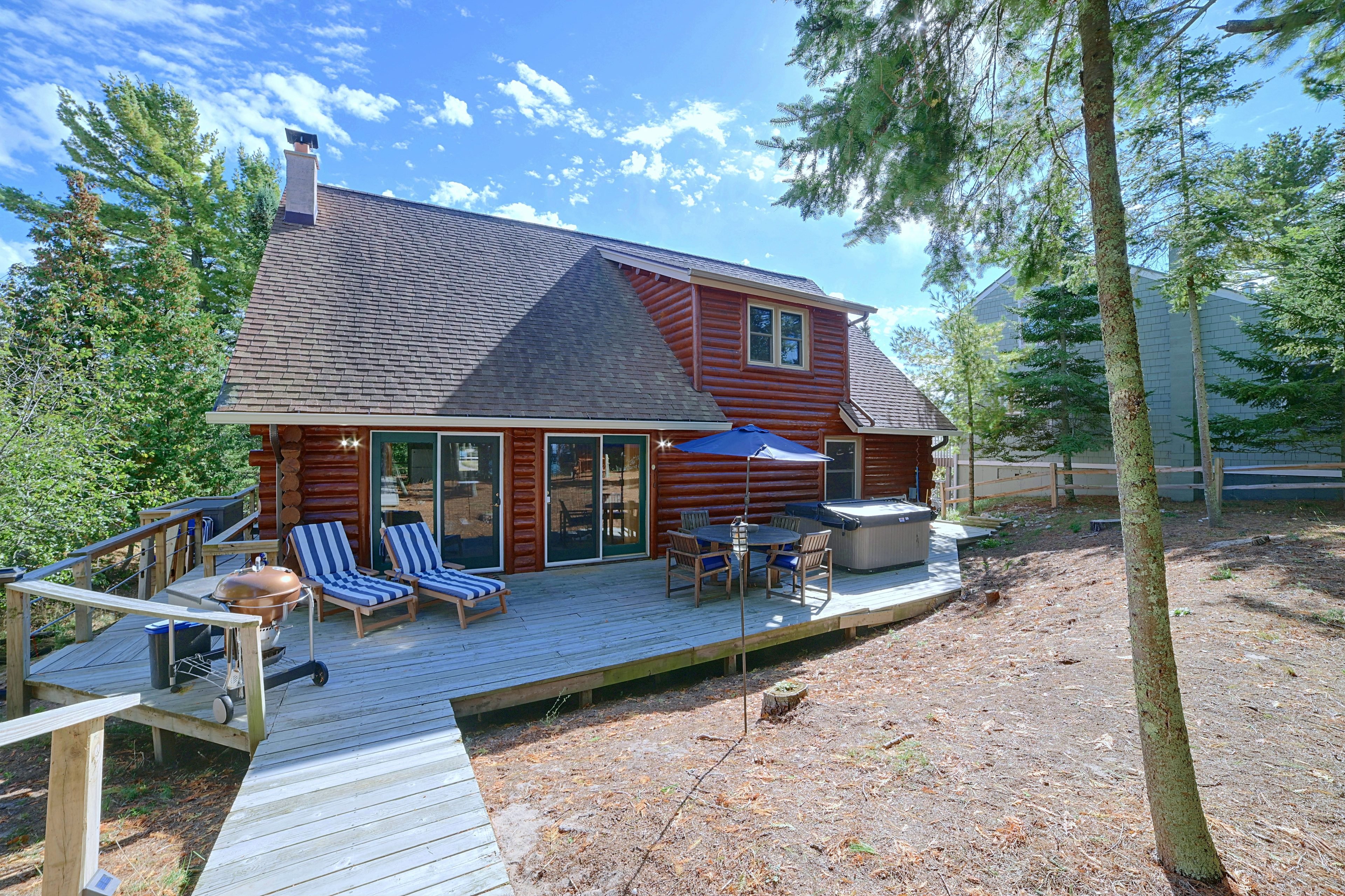 Harbor Springs Vacation Rental | 3BR | 2BA | 1,700 Sq Ft | Steps to Enter