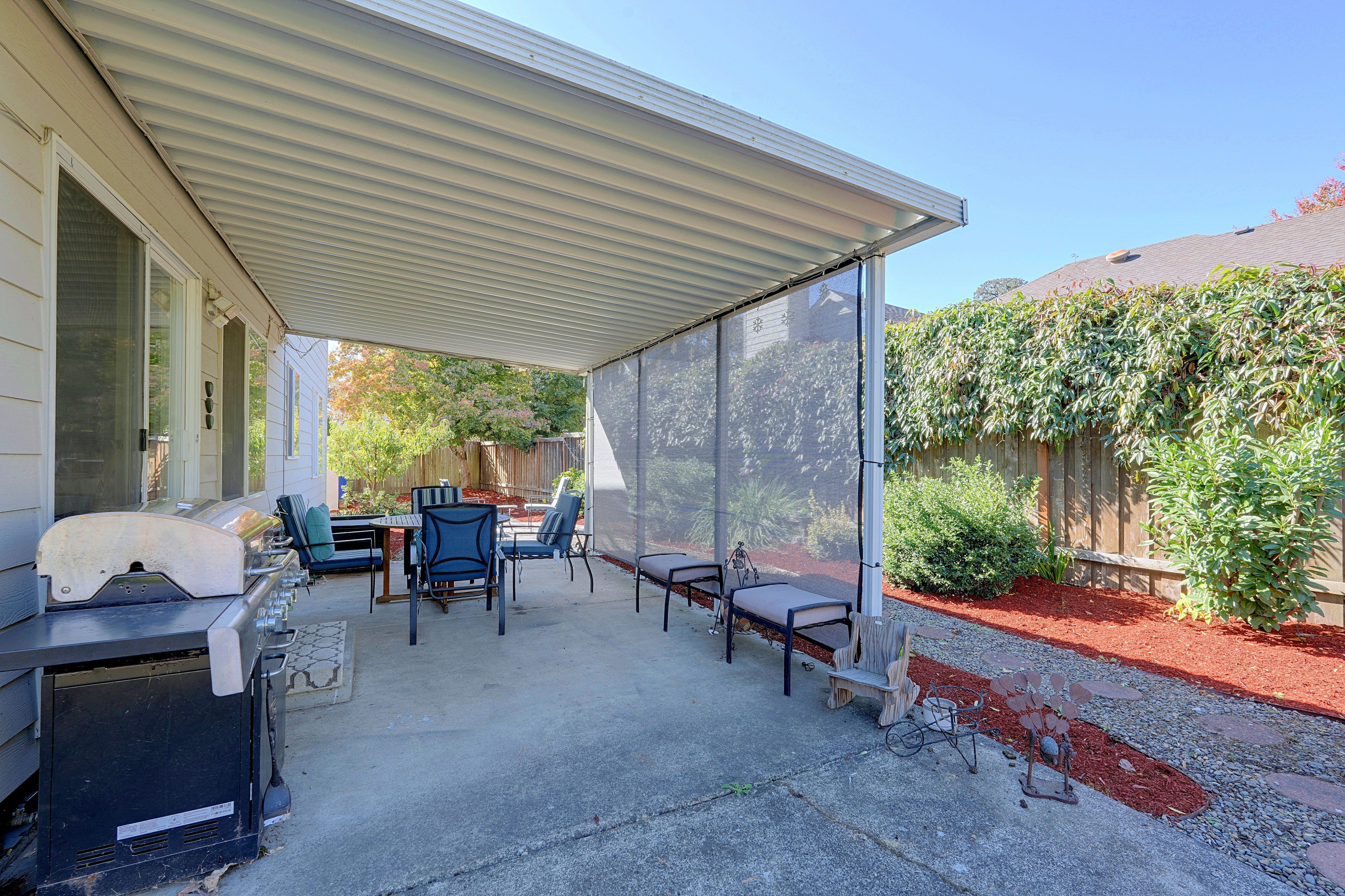 Covered Patio | Gas Grill