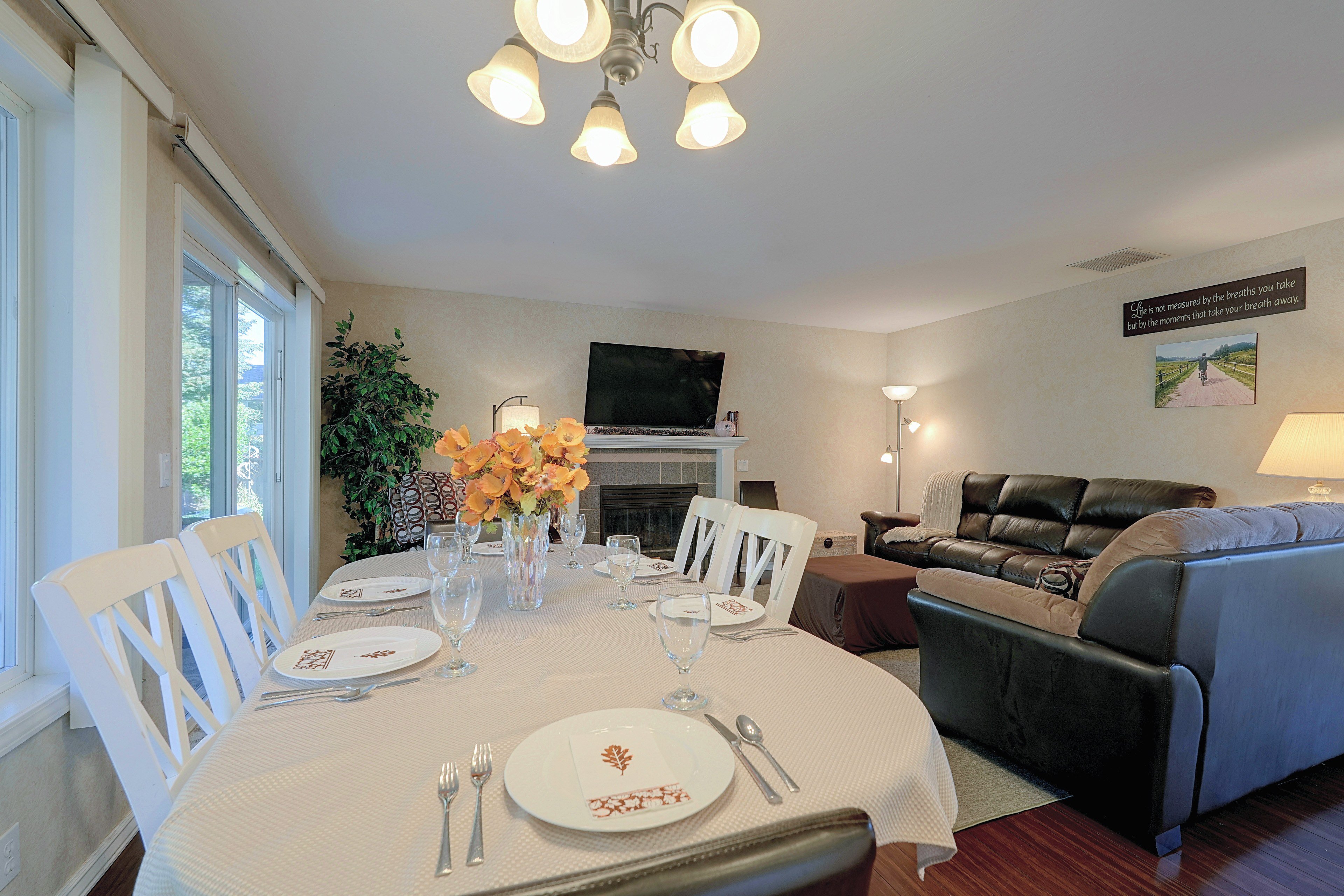 Dining Area | 1st Floor
