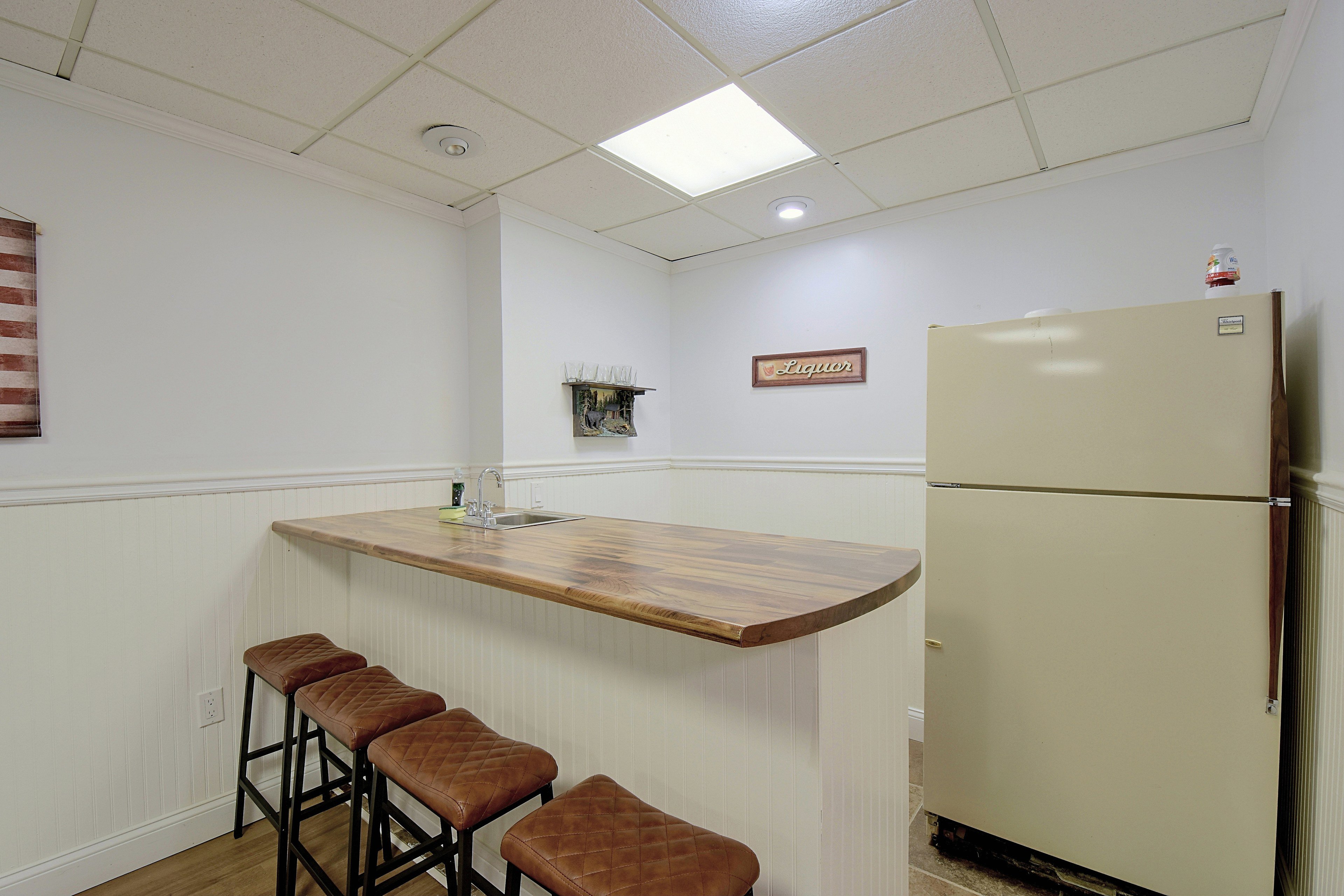 Bar | Lower Level