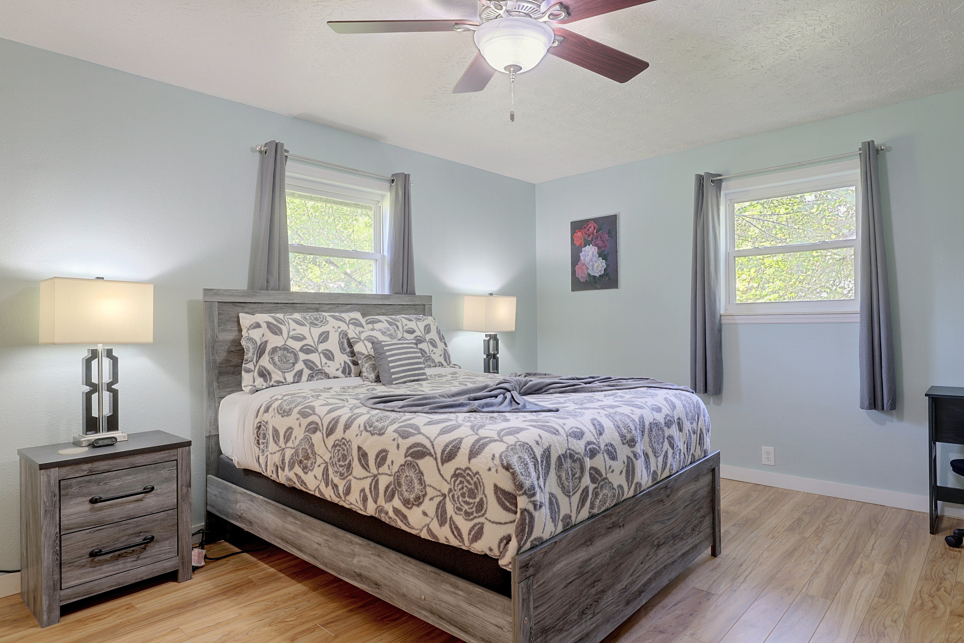 Bedroom 2 | Queen Bed