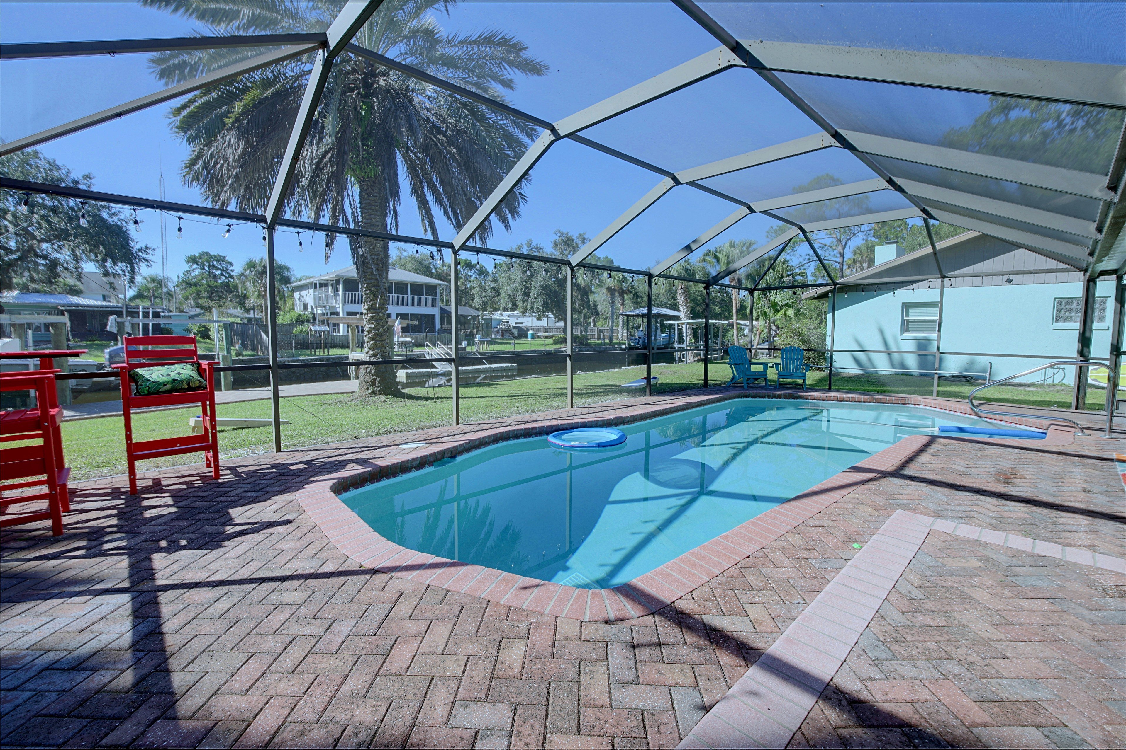 Lanai w/ Pool